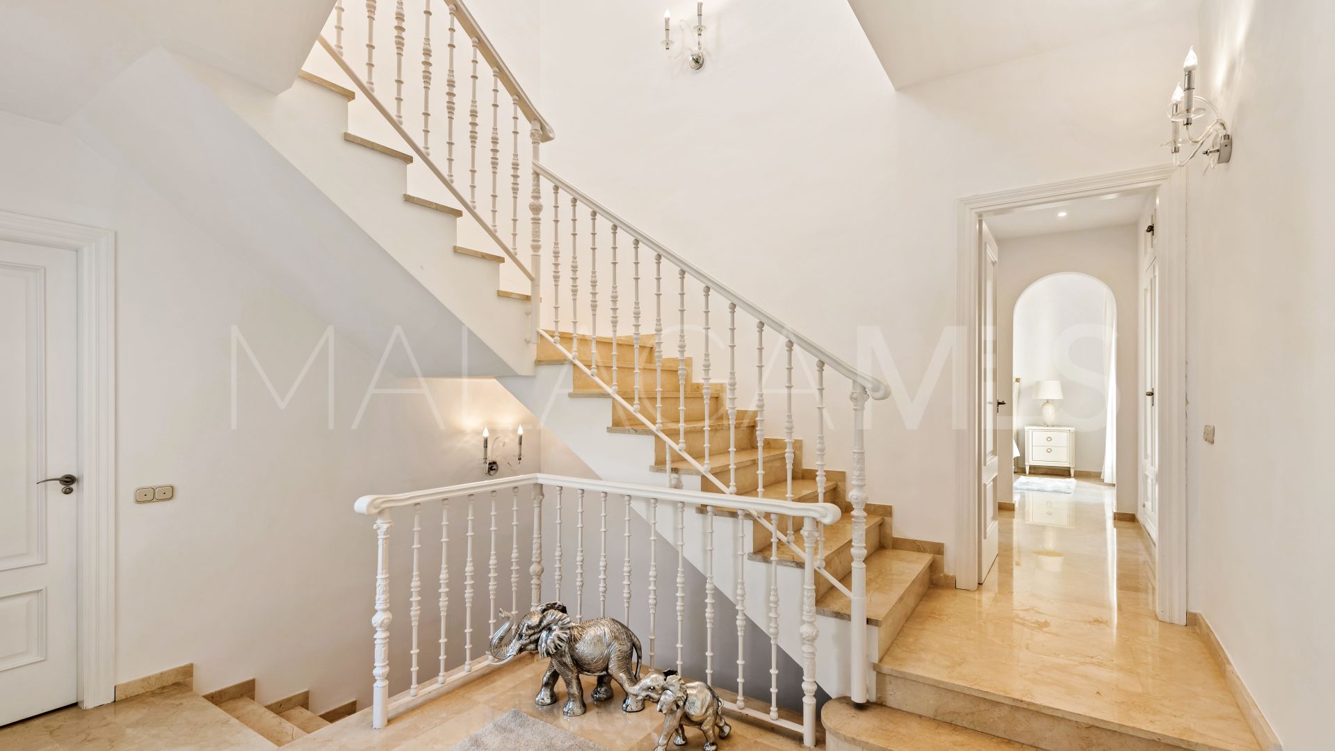Villa for sale in Sierra Blanca