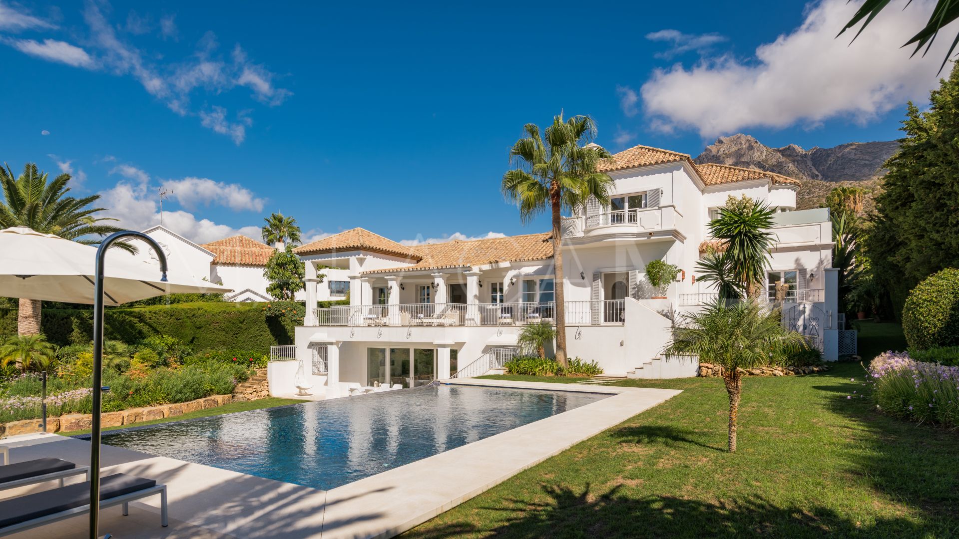 Villa for sale in Sierra Blanca