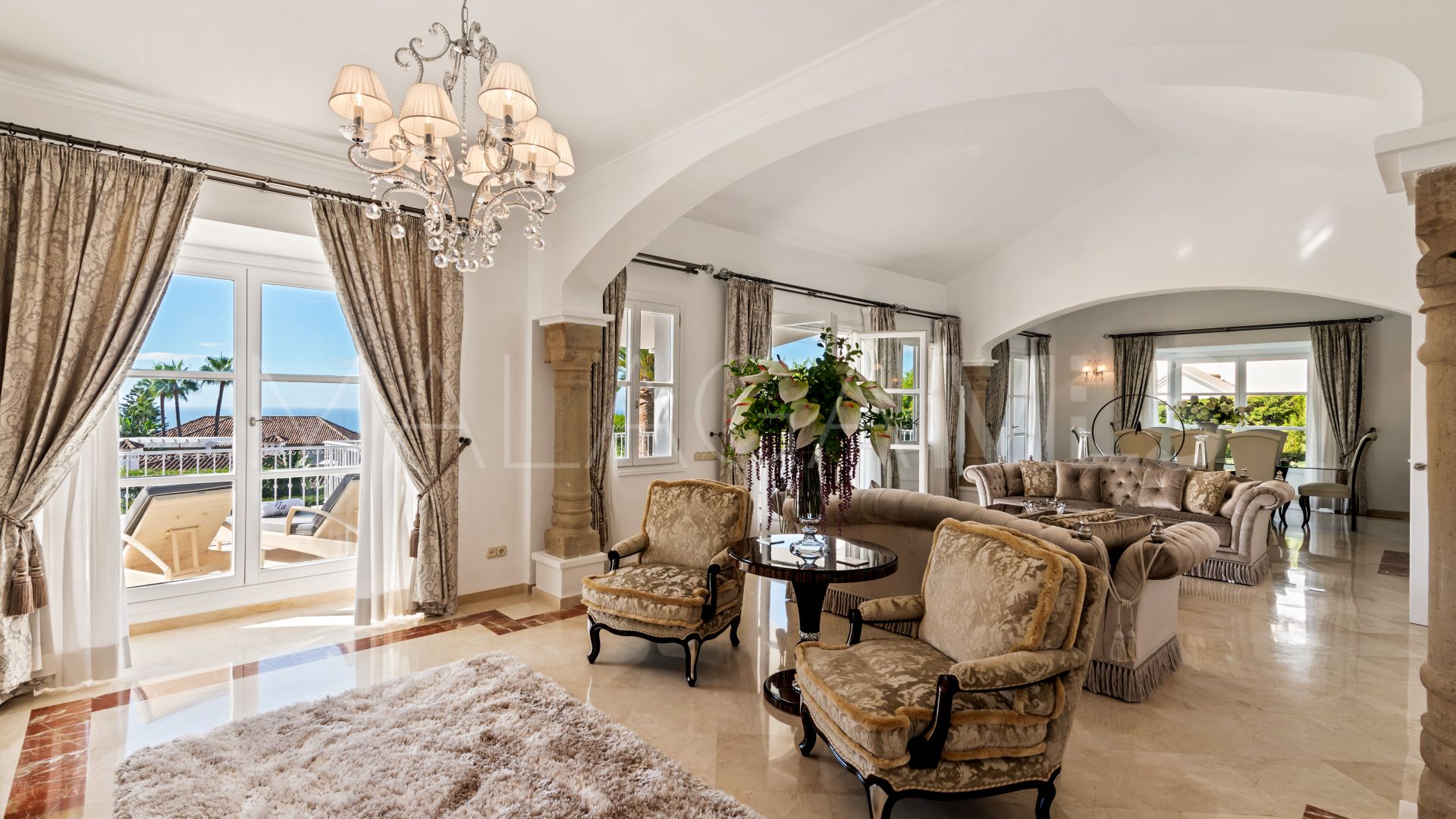 Villa for sale in Sierra Blanca