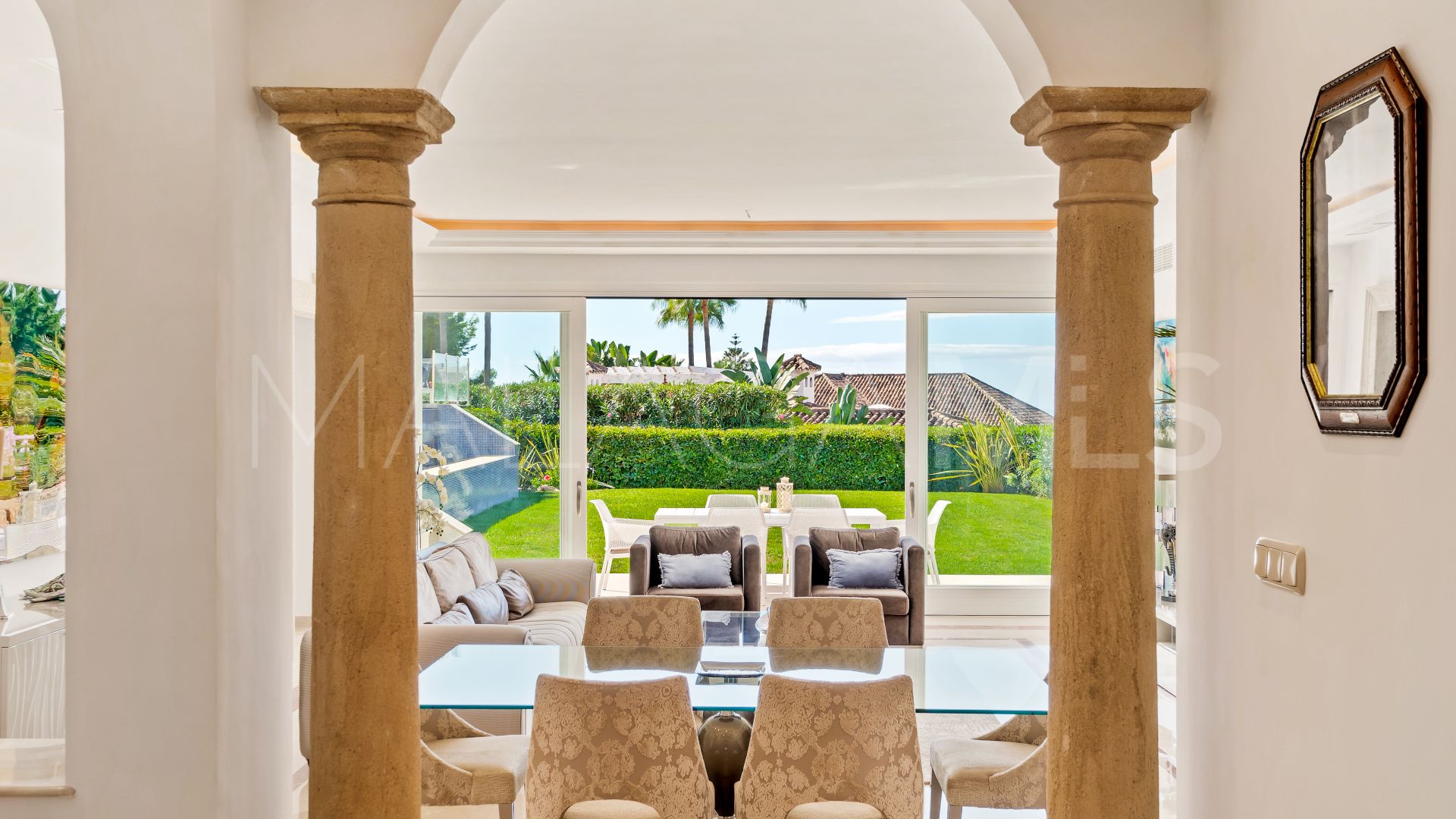 Villa for sale in Sierra Blanca