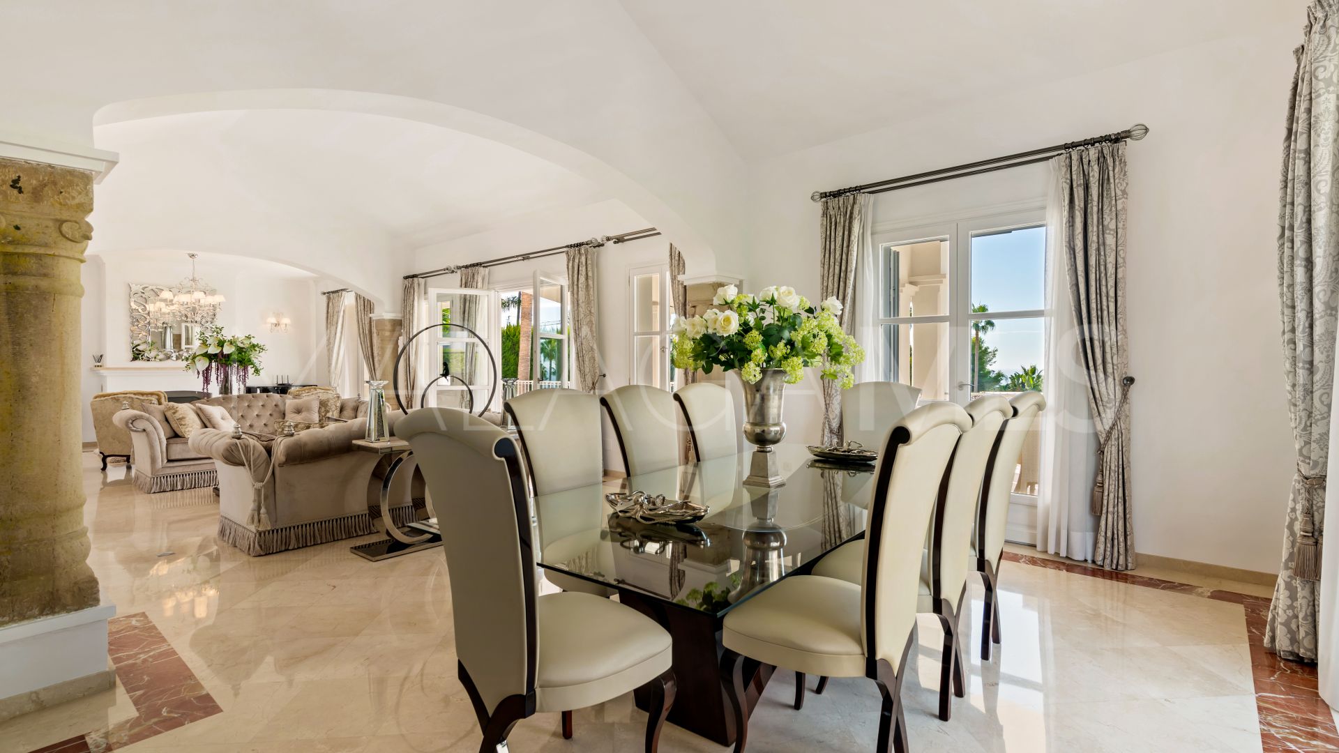 Villa for sale in Sierra Blanca