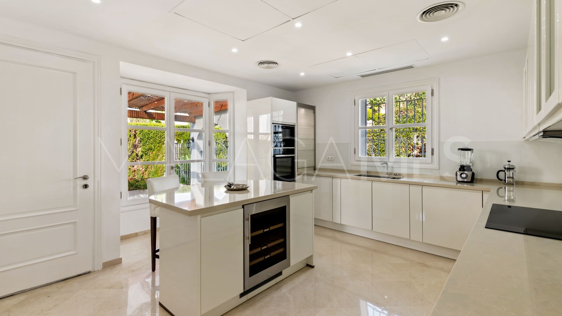 Villa for sale in Sierra Blanca