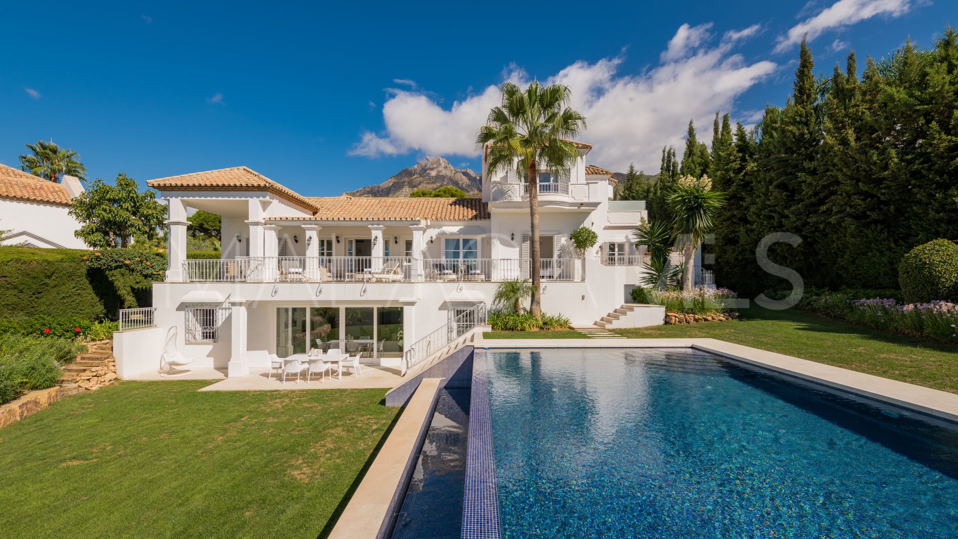Villa for sale in Sierra Blanca
