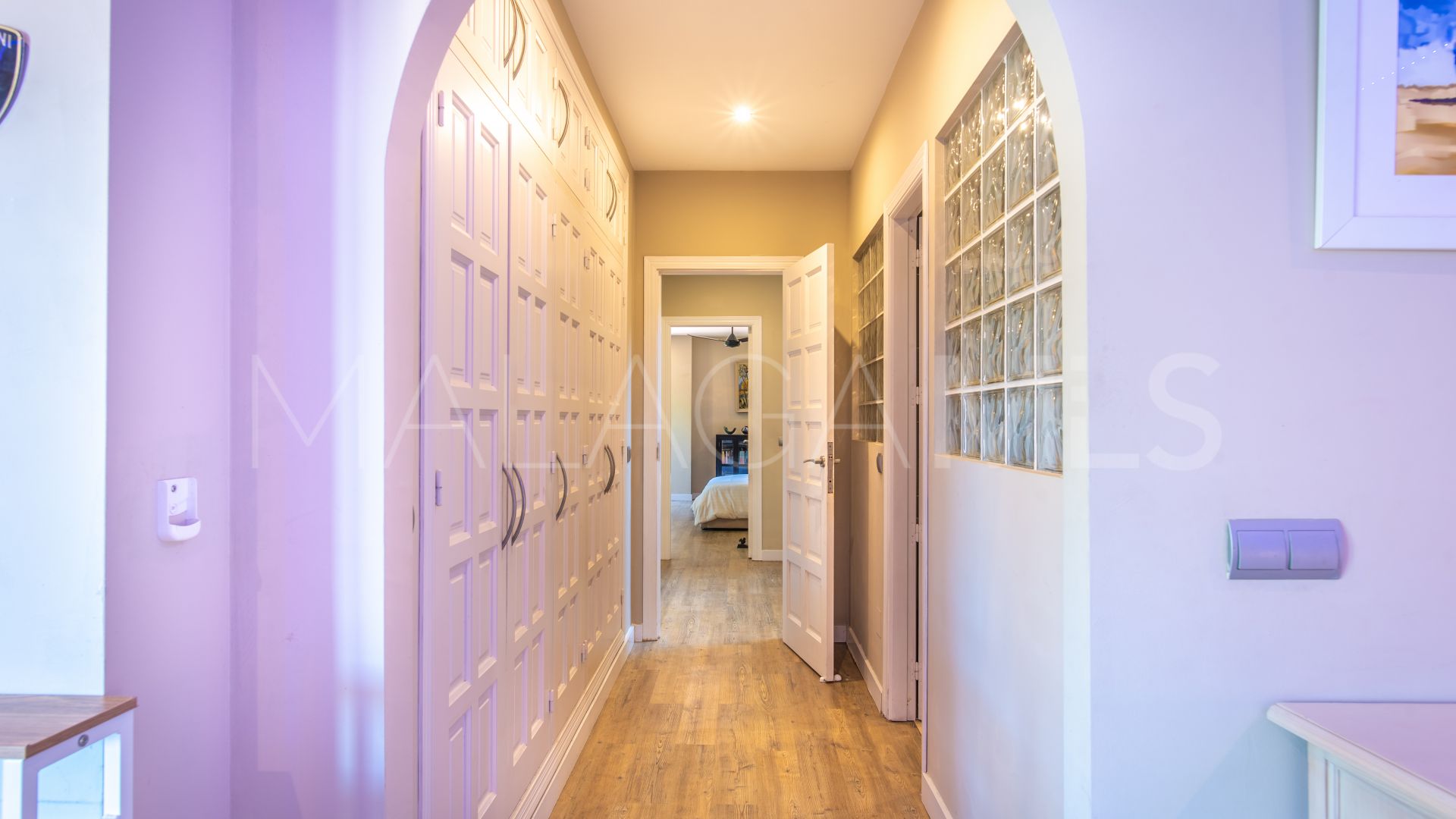 Villa for sale in Forest Hills