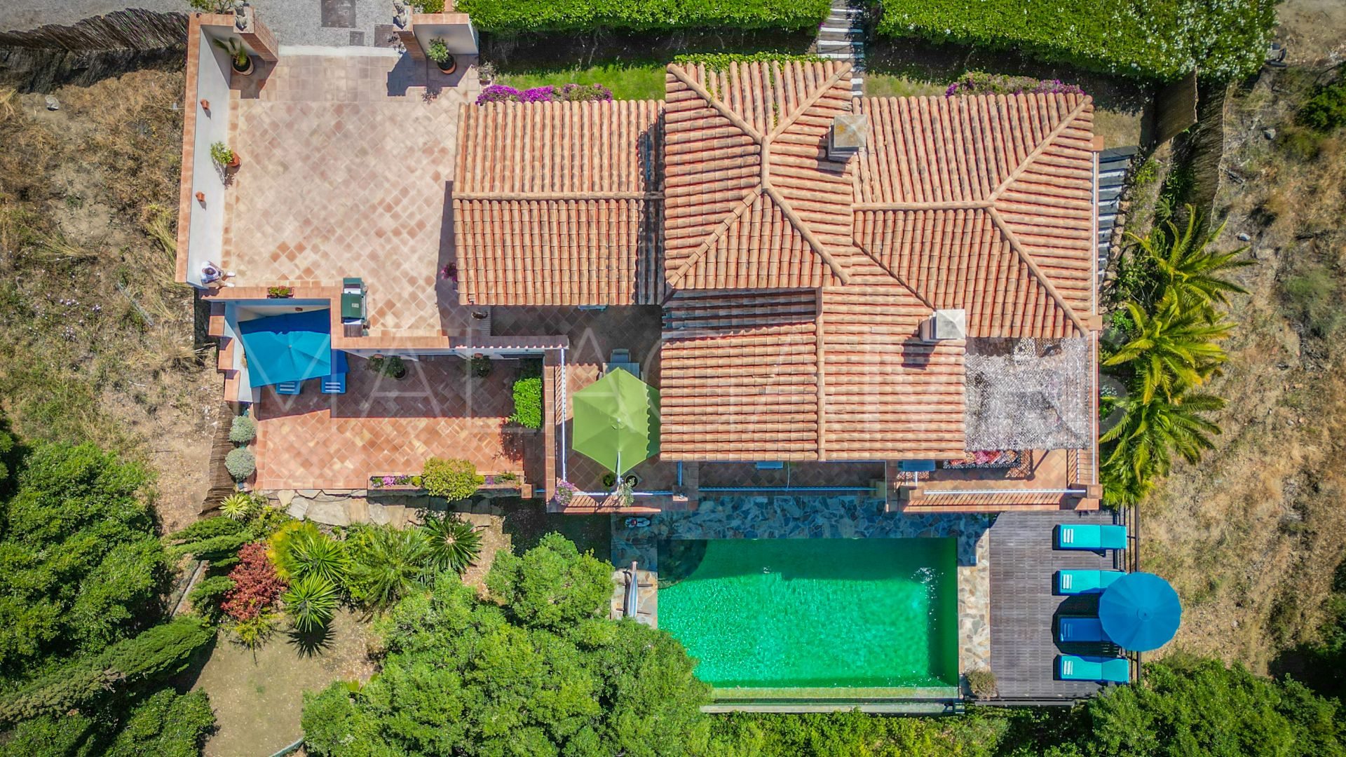 Villa for sale in Forest Hills