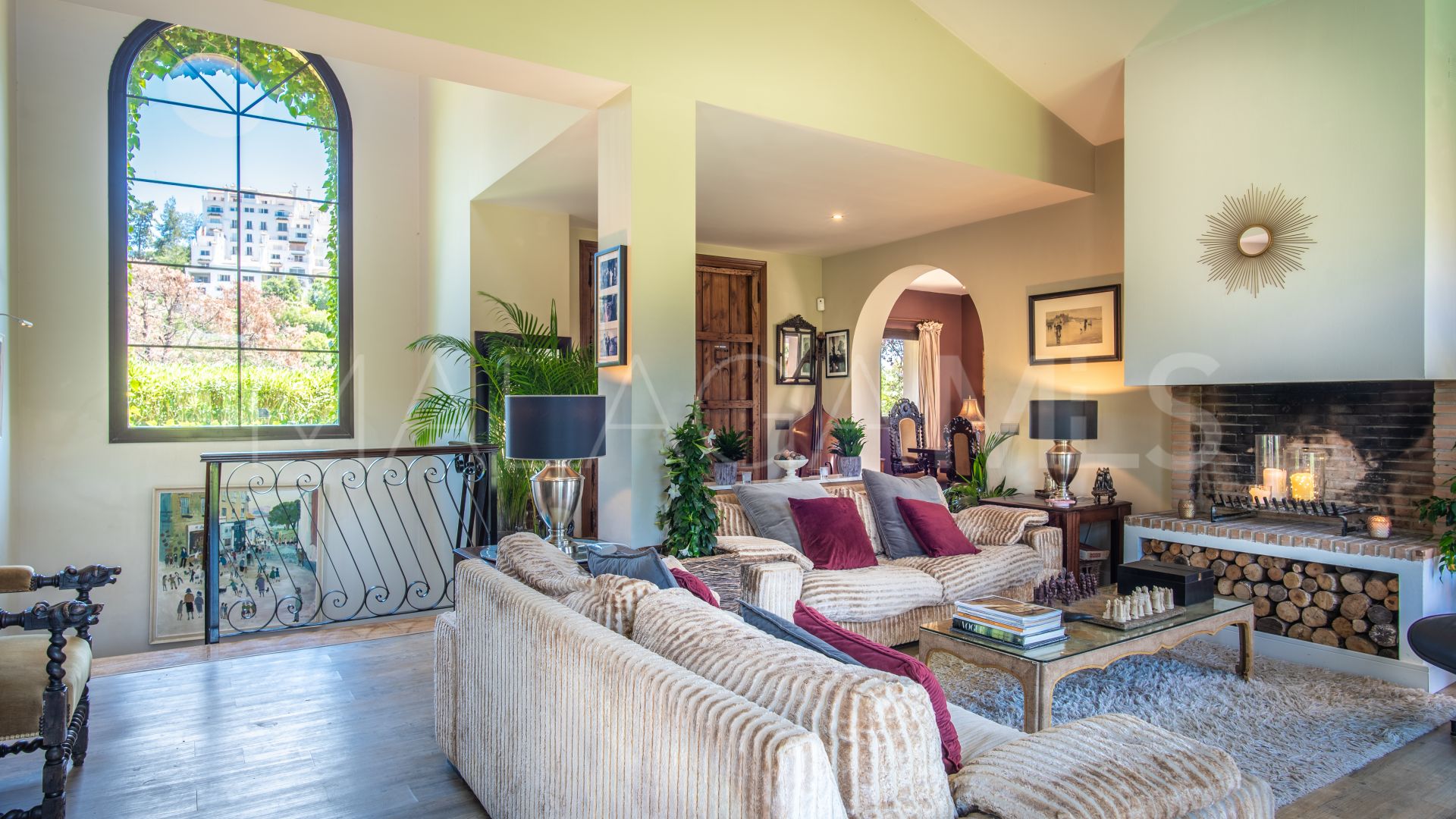 Villa for sale in Forest Hills