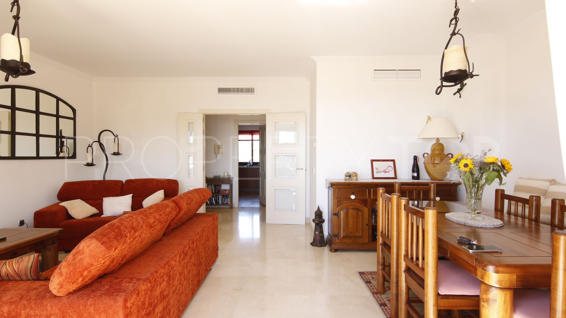 Atico de 2 dormitorios en venta en Riviera Andaluza