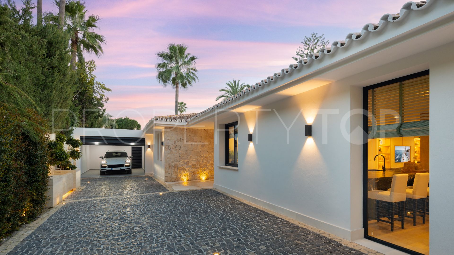 For sale villa with 4 bedrooms in Las Brisas