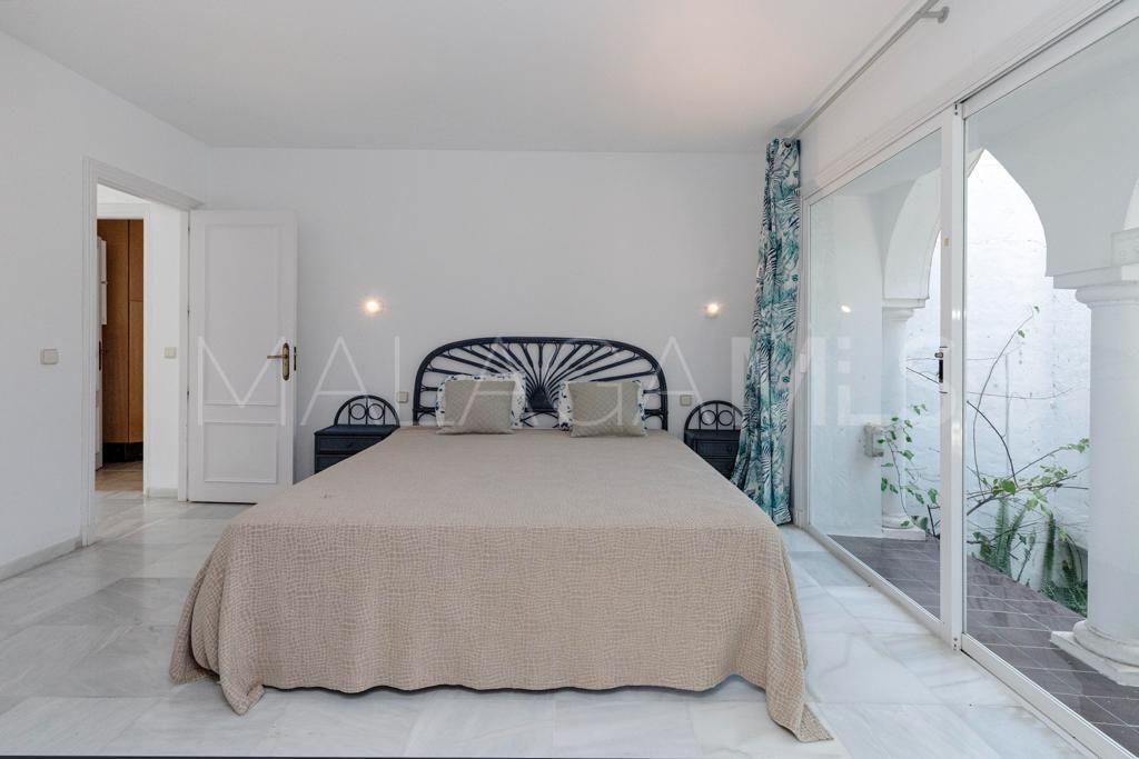 El Paraiso 4 bedrooms villa for sale