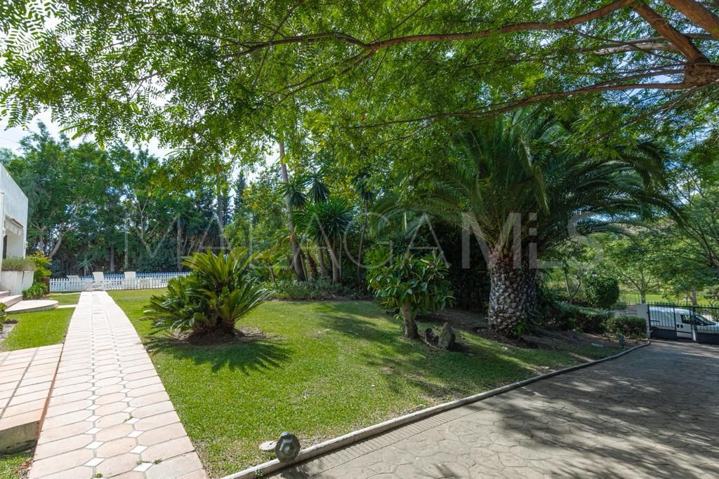 El Paraiso 4 bedrooms villa for sale