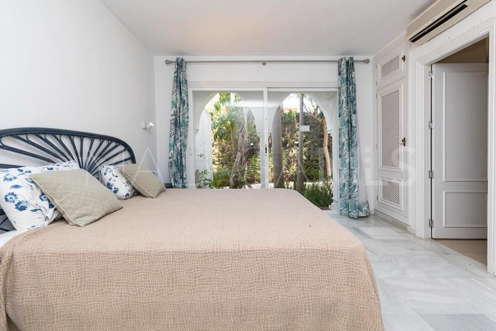 El Paraiso 4 bedrooms villa for sale