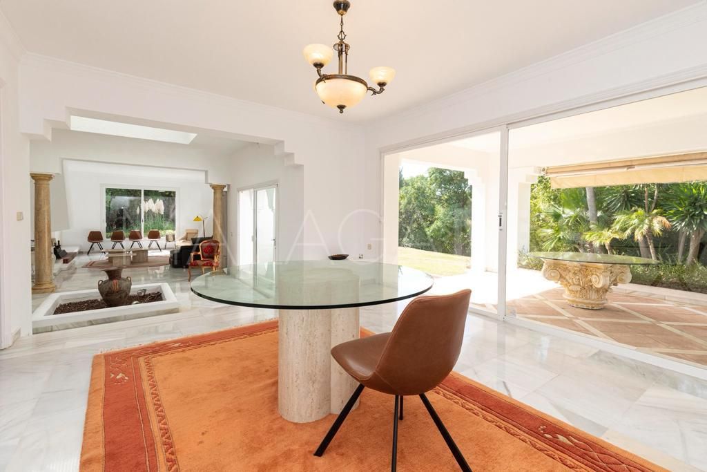 El Paraiso 4 bedrooms villa for sale