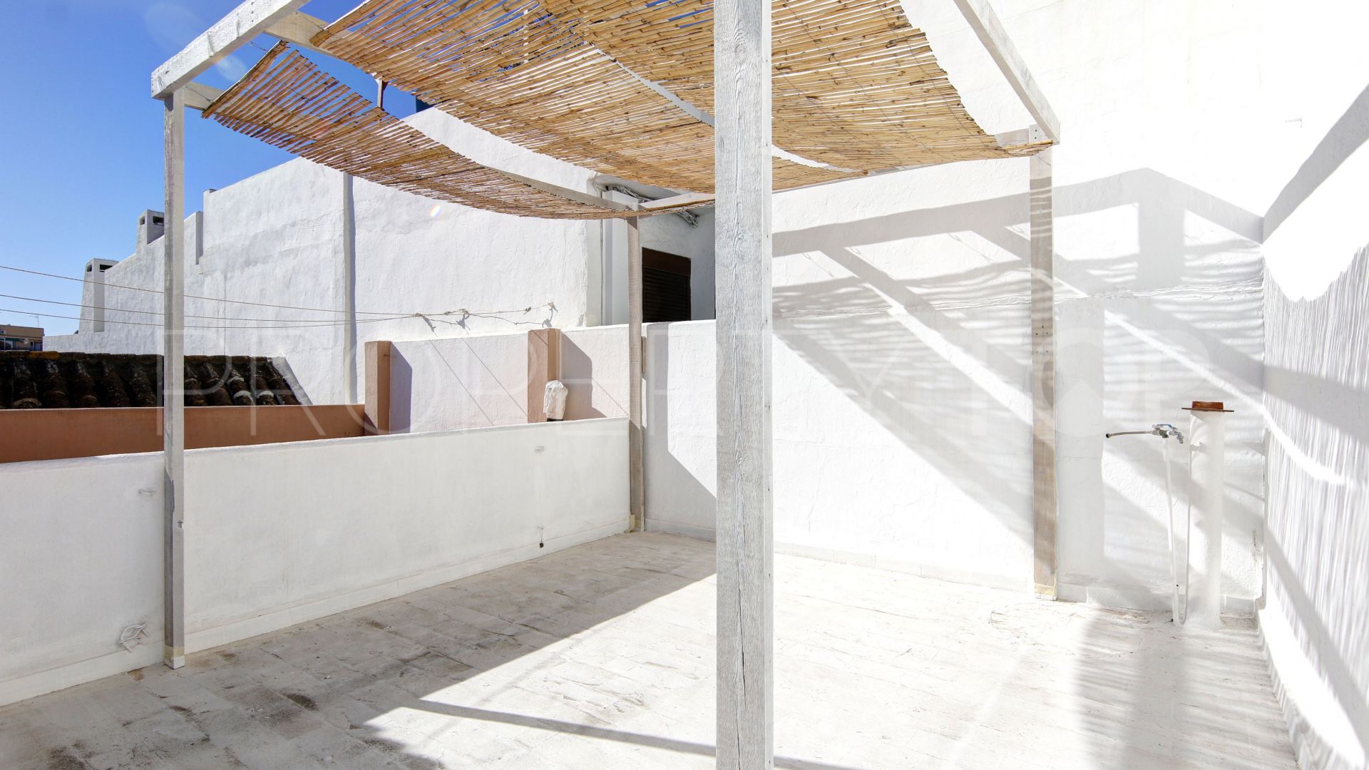 Estepona Old Town ground floor apartment for sale