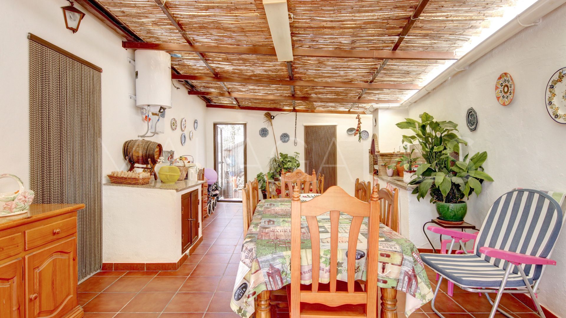Landhaus for sale in Estepona