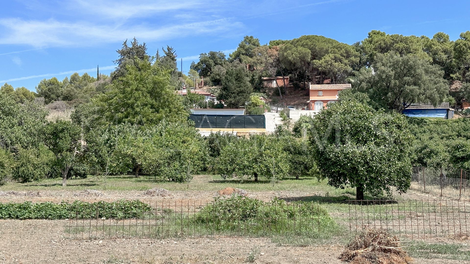 Landhaus for sale in Estepona