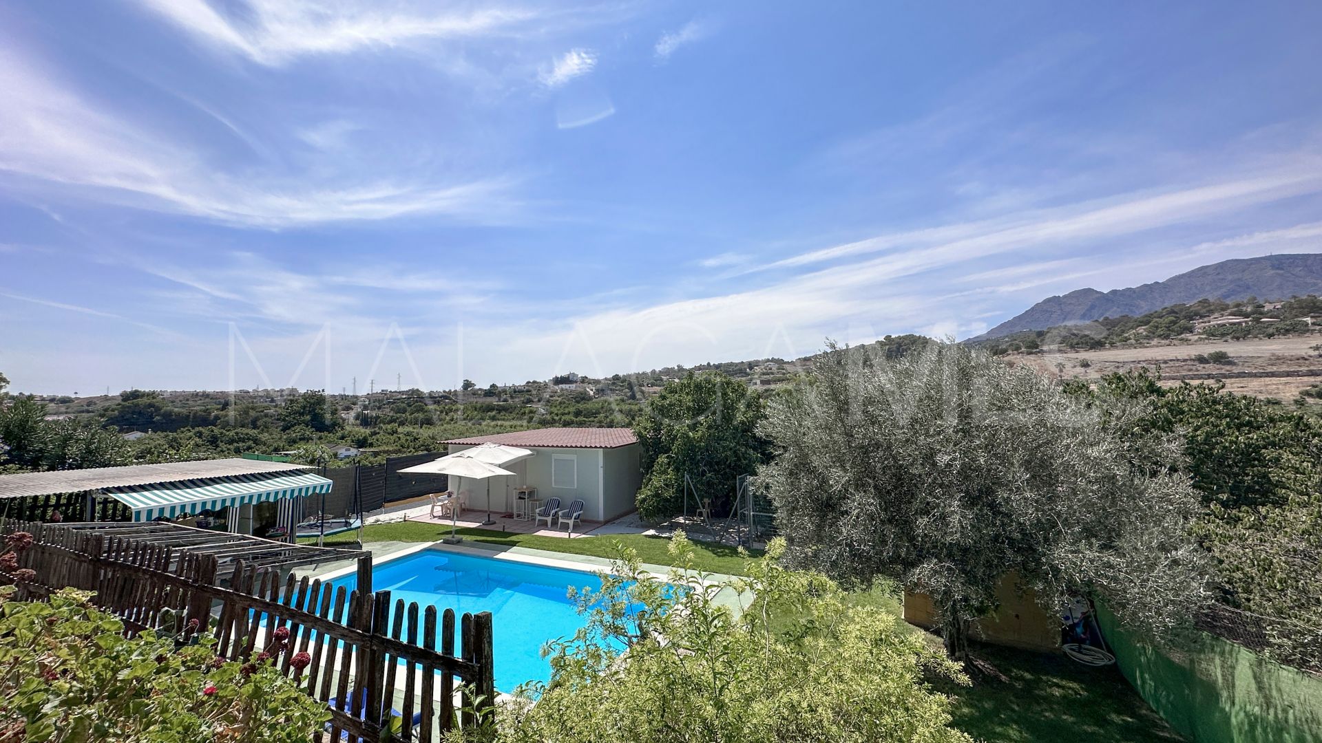 Landhaus for sale in Estepona