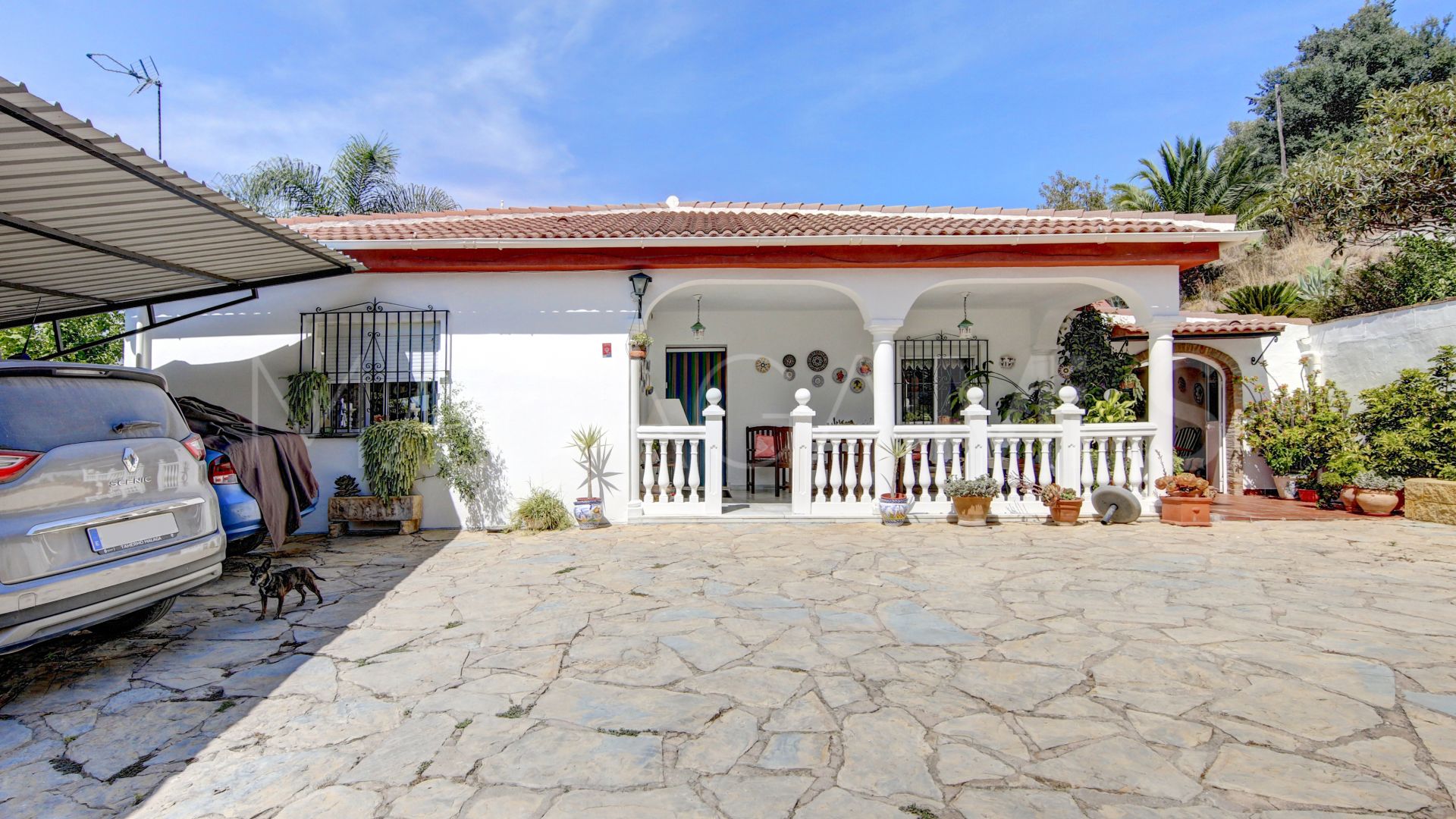Landhaus for sale in Estepona