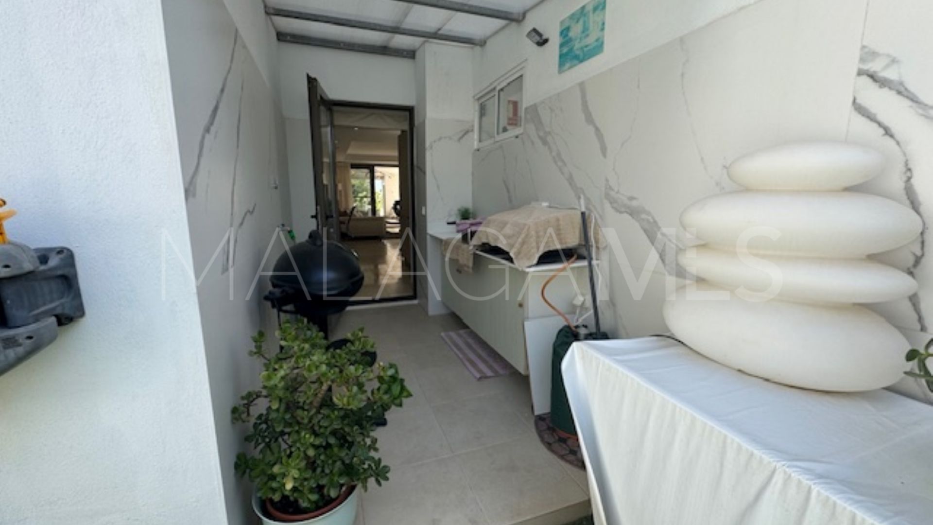 Ground floor apartment for sale in Casares