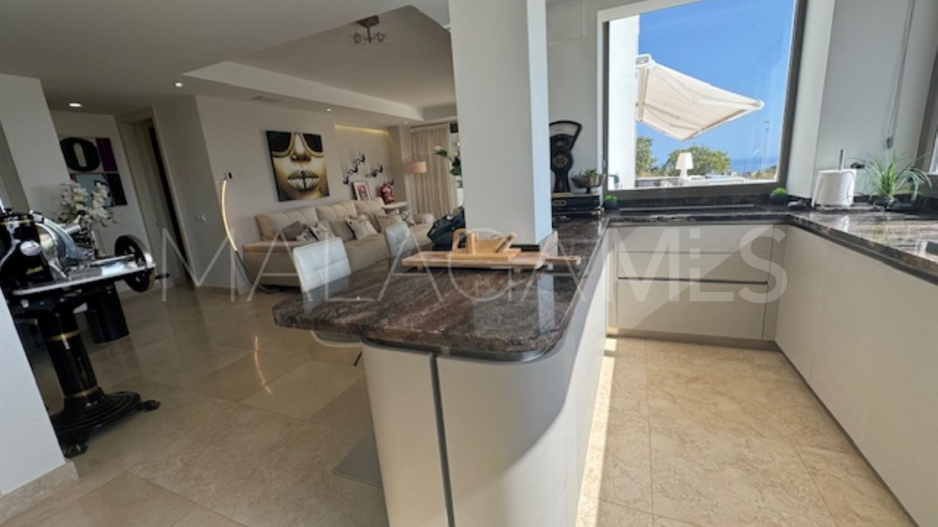 Ground floor apartment for sale in Casares