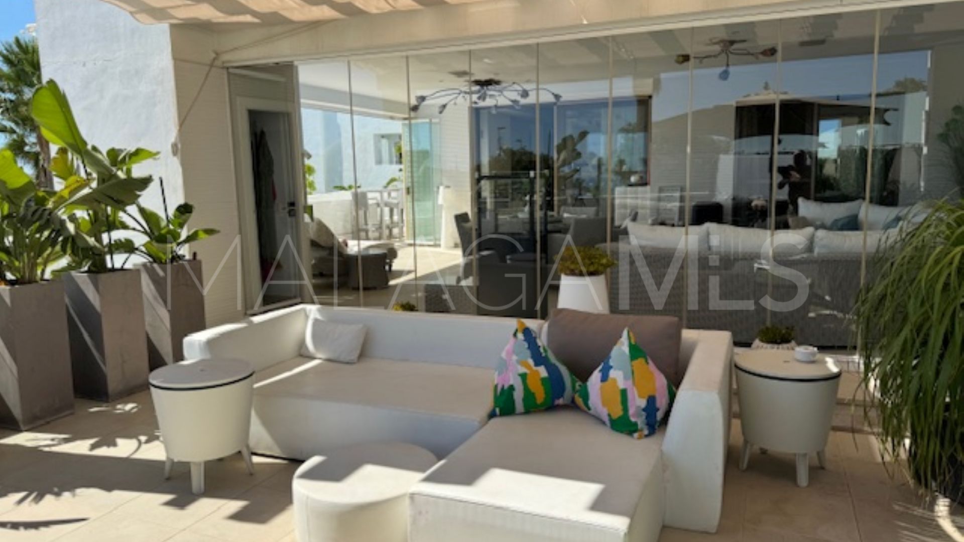Ground floor apartment for sale in Casares