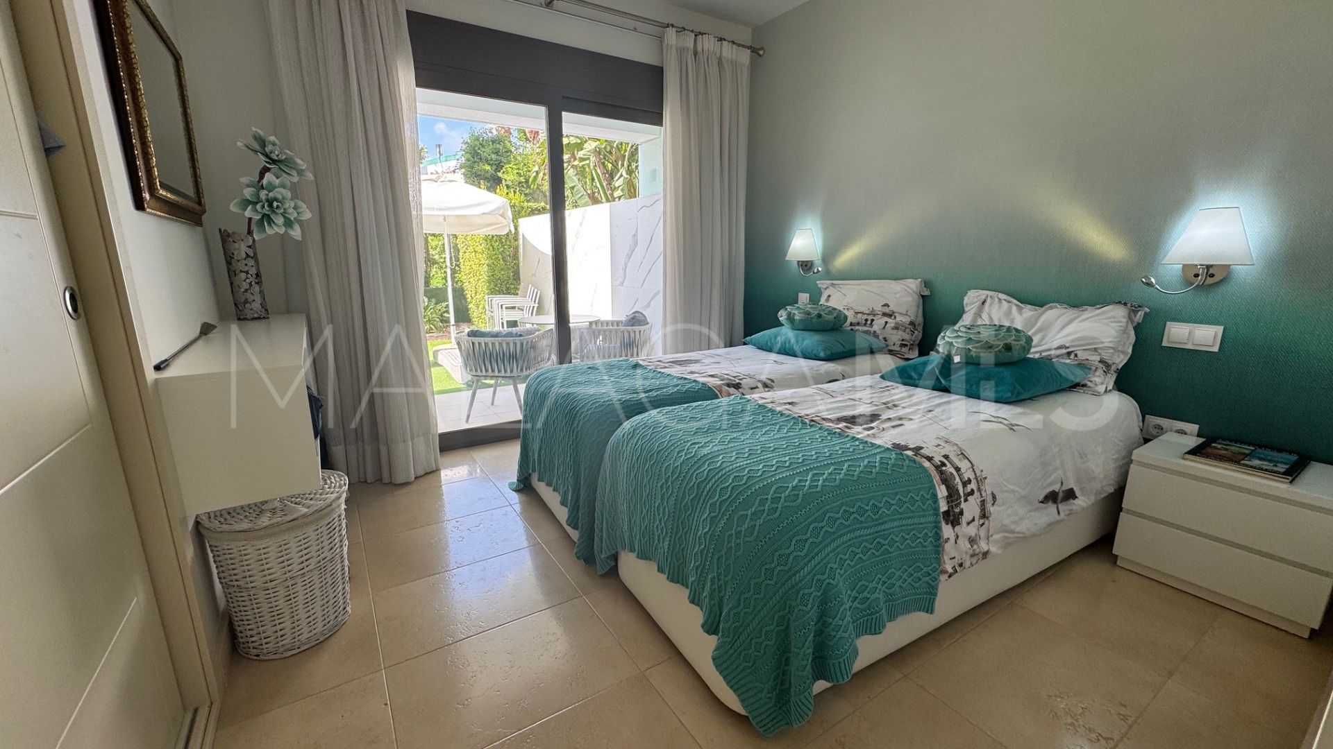 Ground floor apartment for sale in Casares