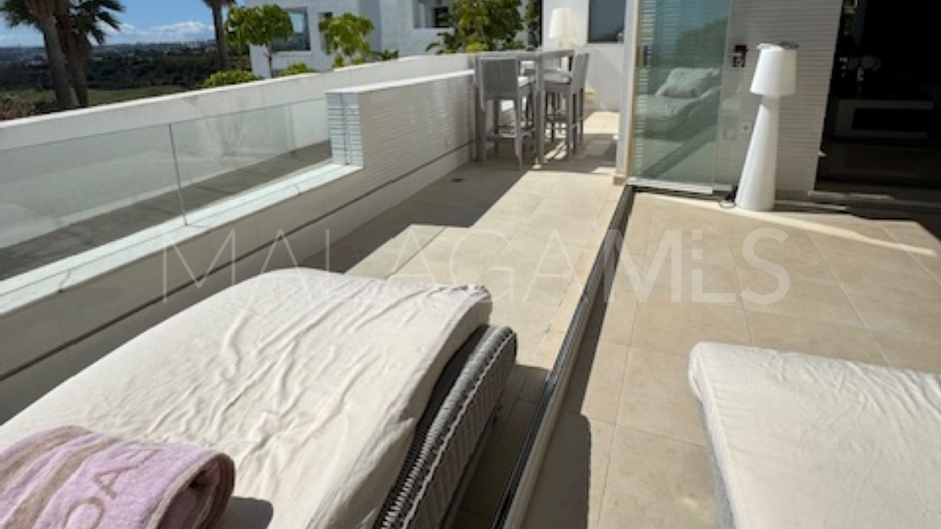 Ground floor apartment for sale in Casares