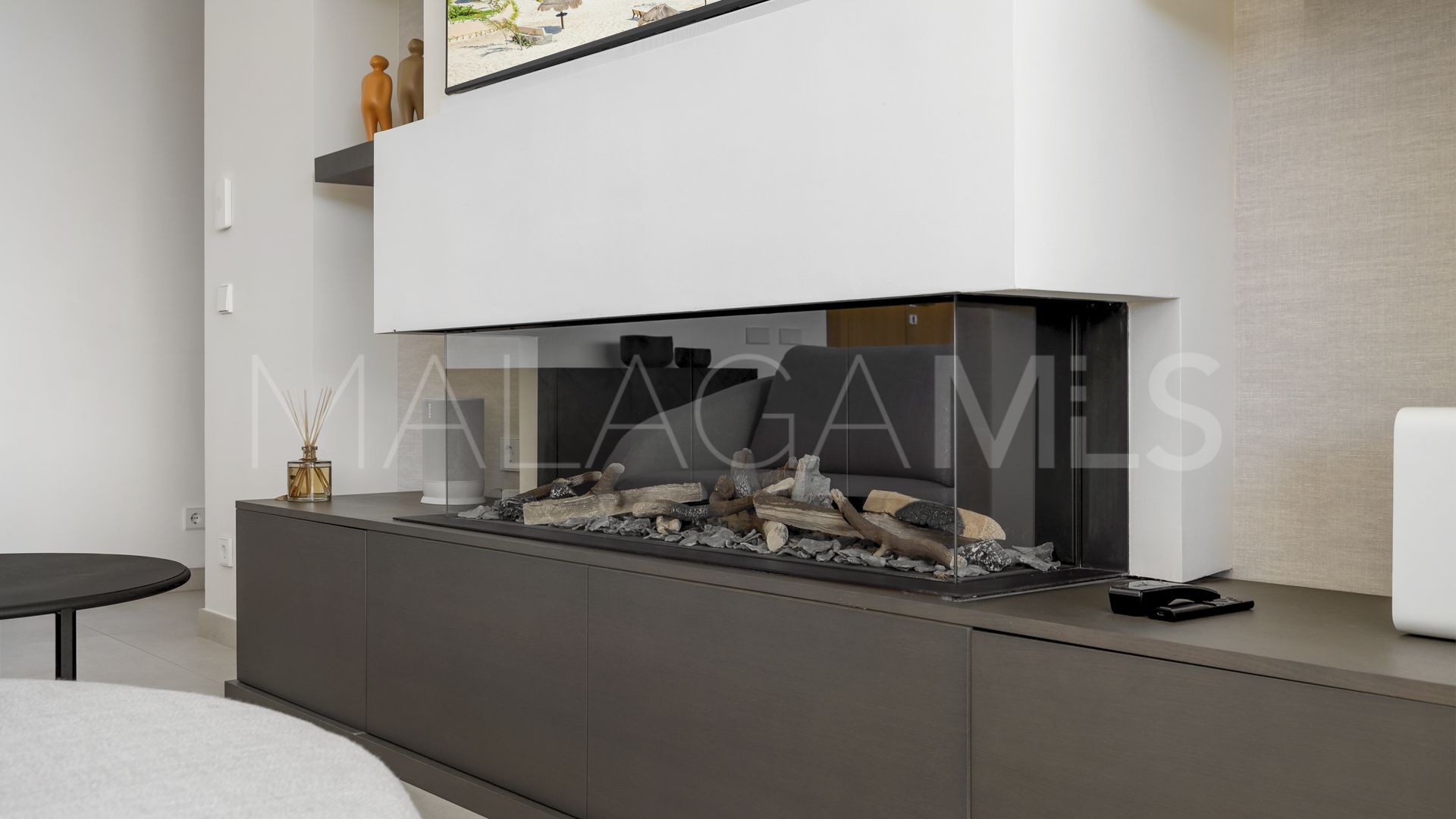 For sale 2 bedrooms apartment in Benahavis