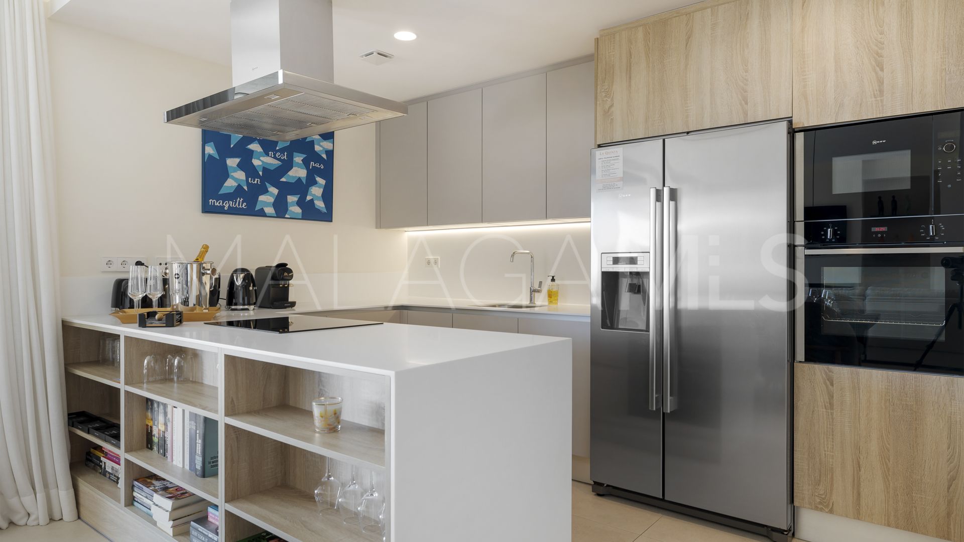 For sale 2 bedrooms apartment in Benahavis