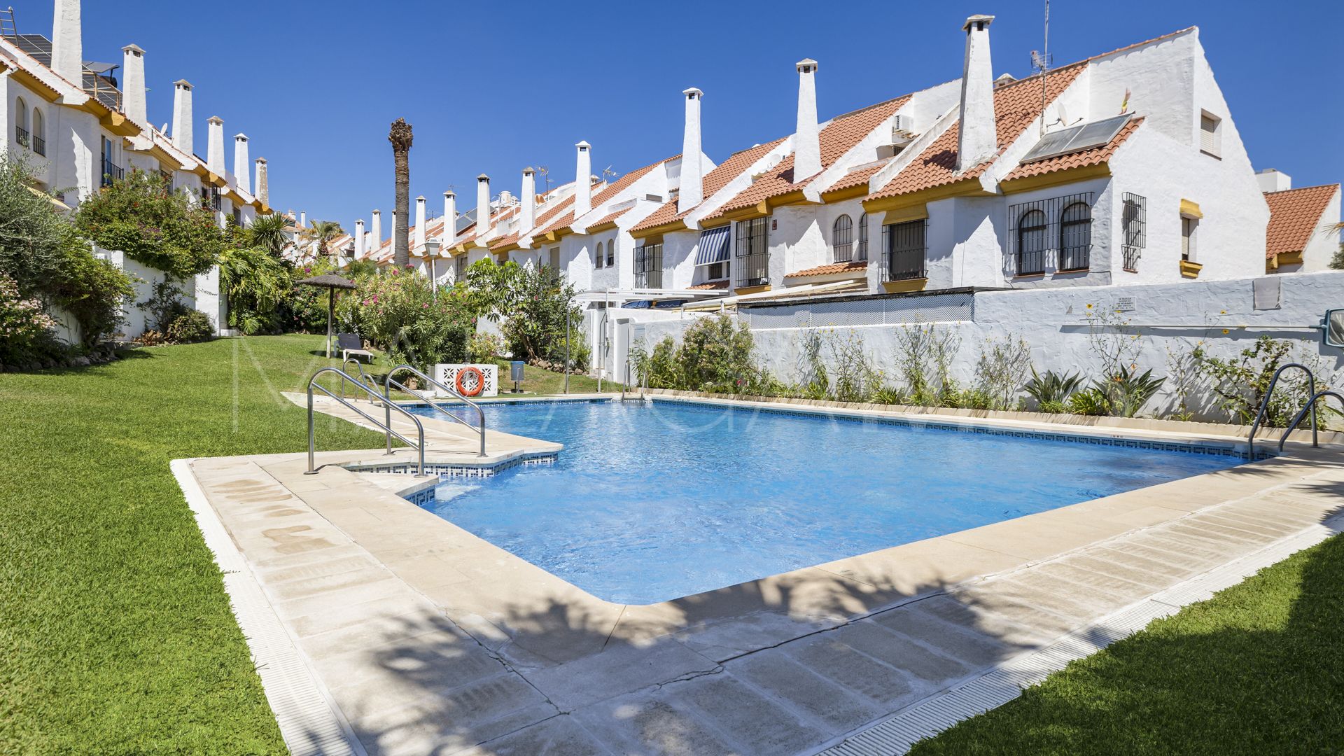 Adosado de 4 bedrooms for sale in Estepona