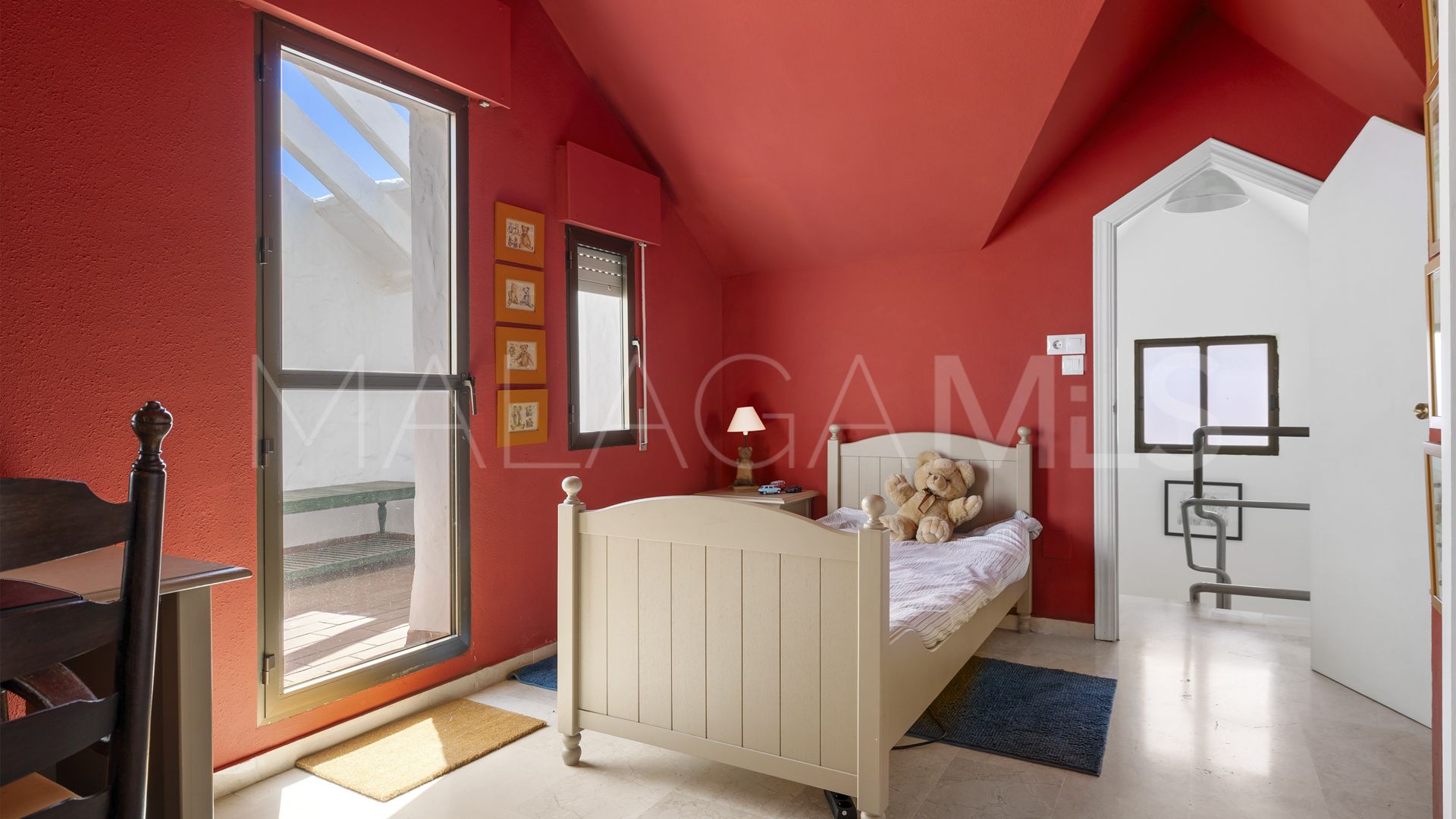 Adosado de 4 bedrooms for sale in Estepona