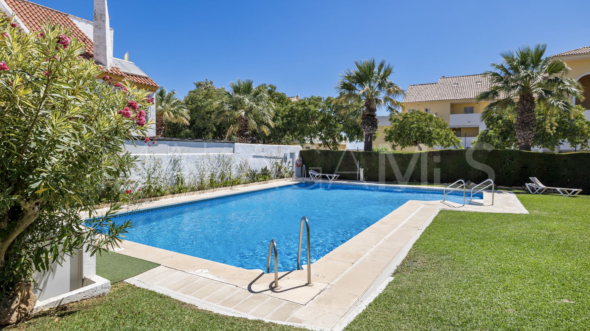 Adosado de 4 bedrooms for sale in Estepona