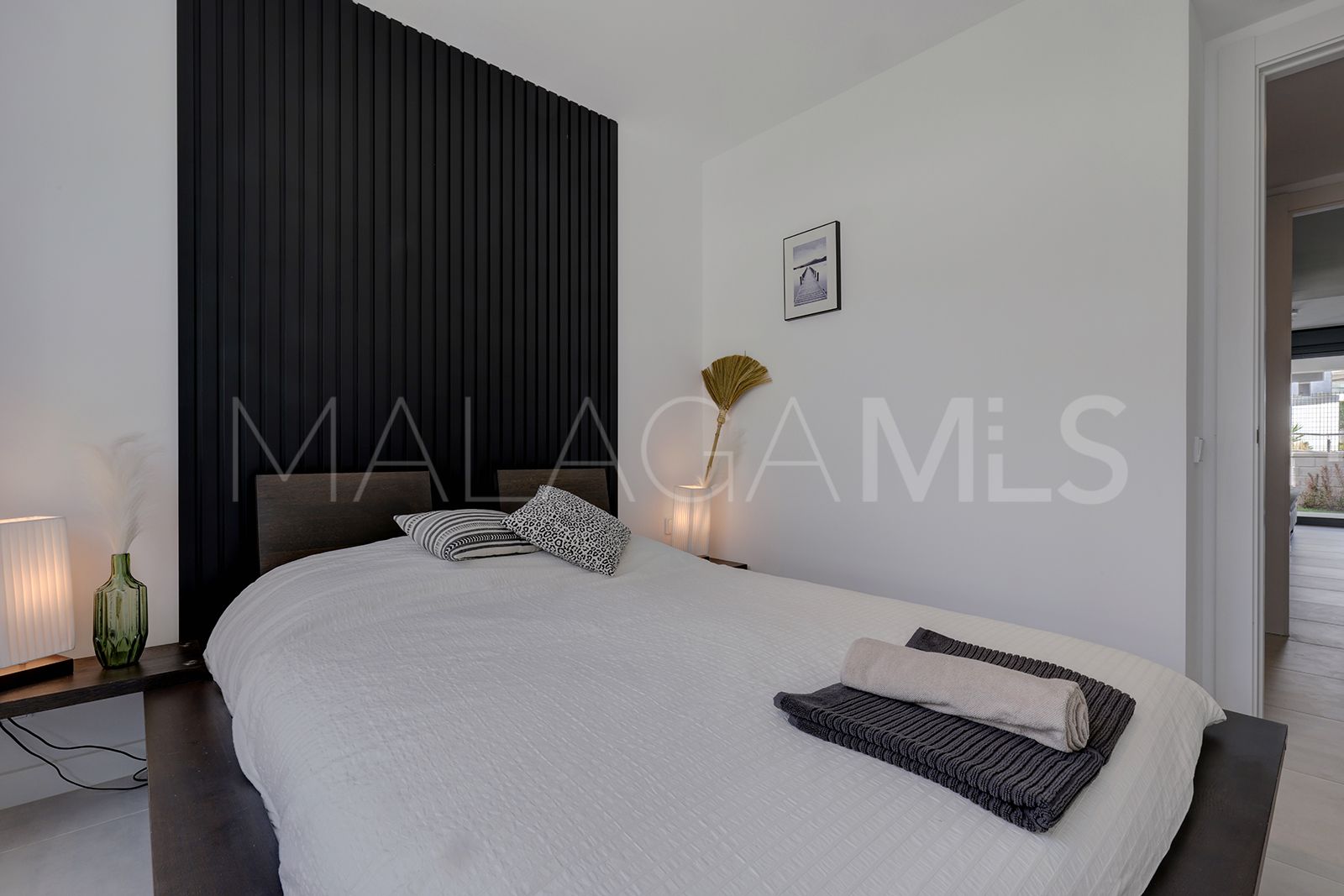 Buy Estepona 2 bedrooms ground floor apartment