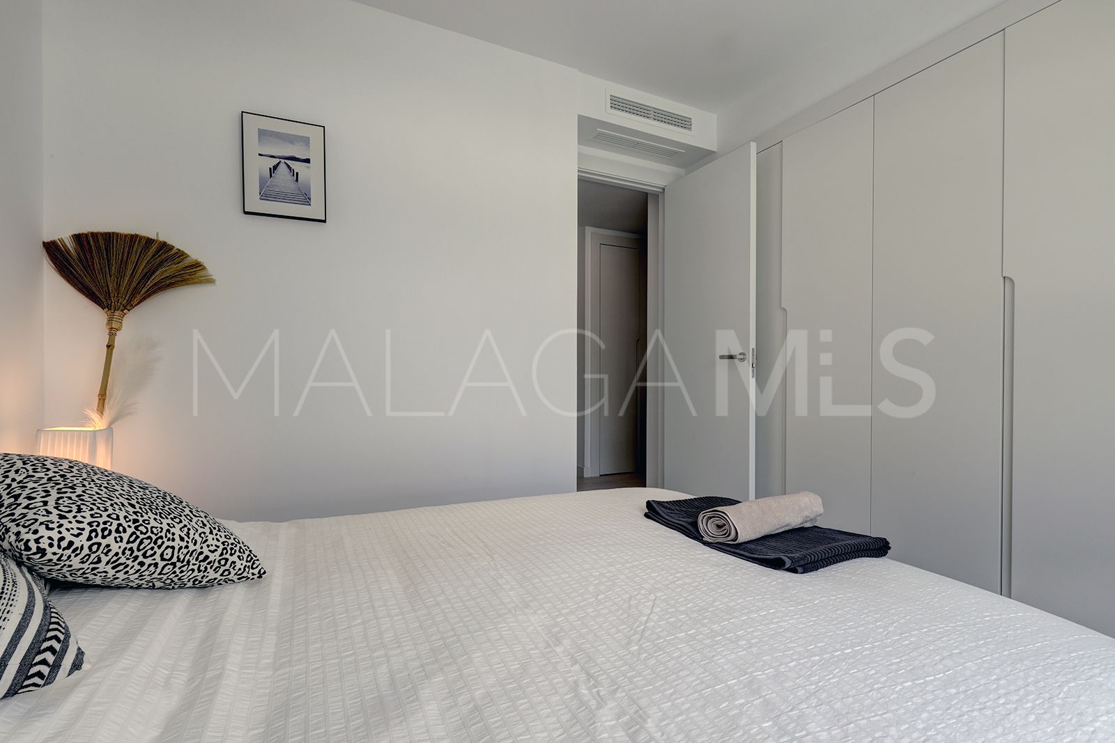Buy Estepona 2 bedrooms ground floor apartment