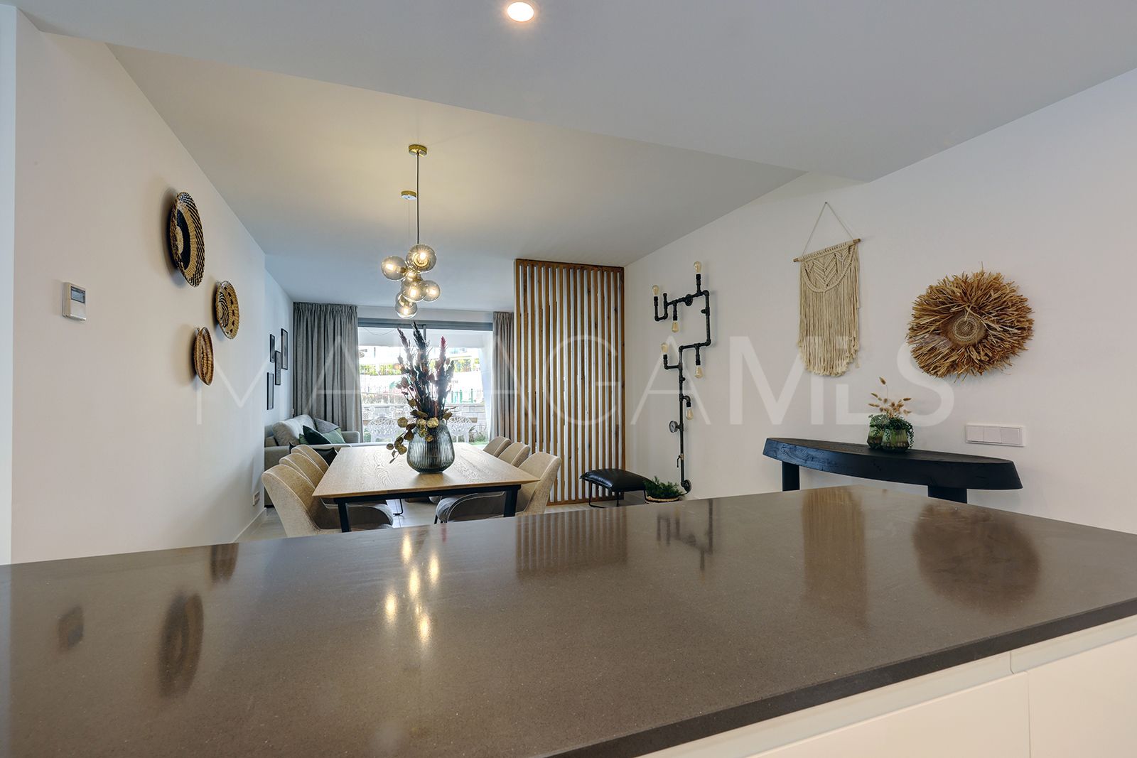 Buy Estepona 2 bedrooms ground floor apartment