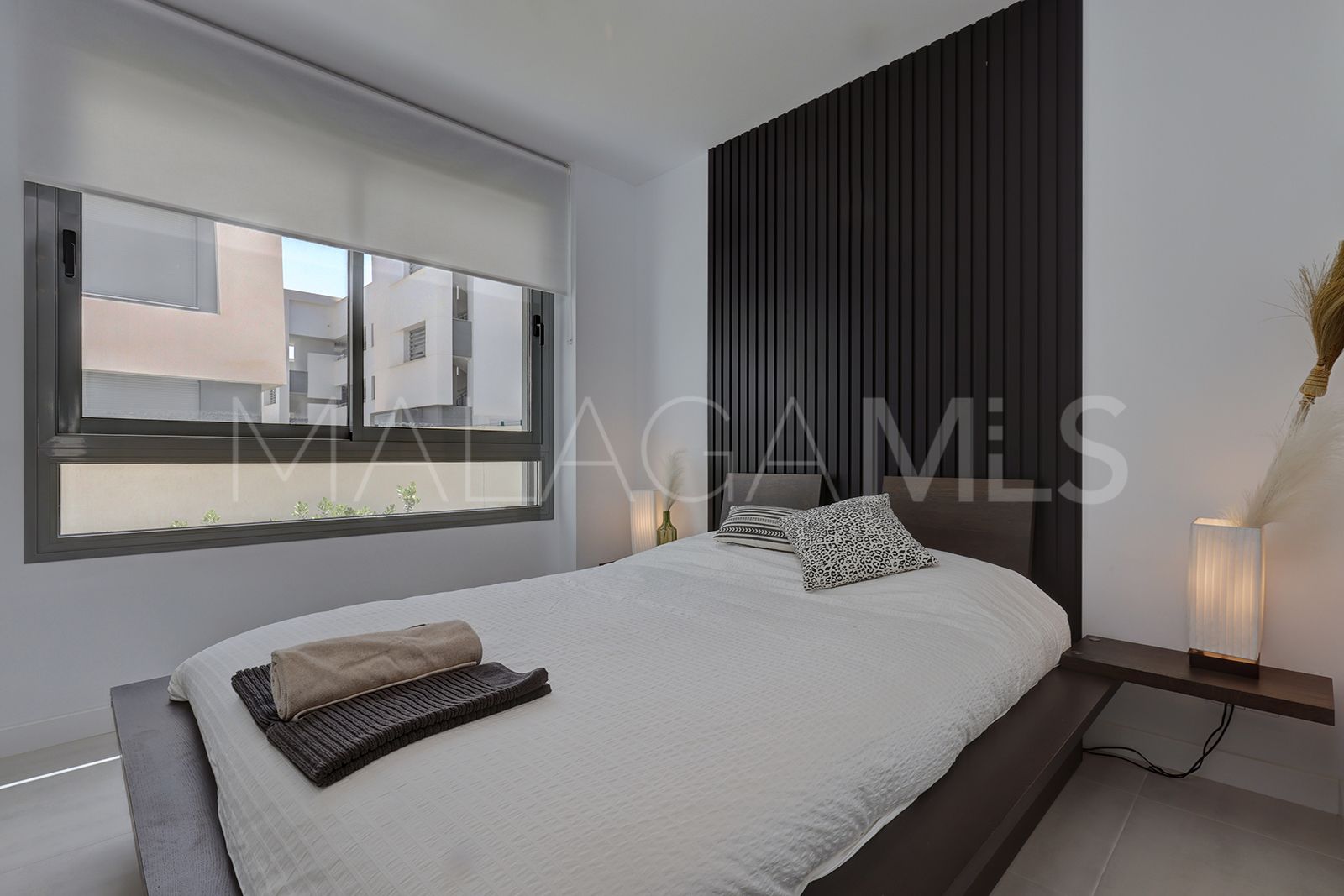 Buy Estepona 2 bedrooms ground floor apartment
