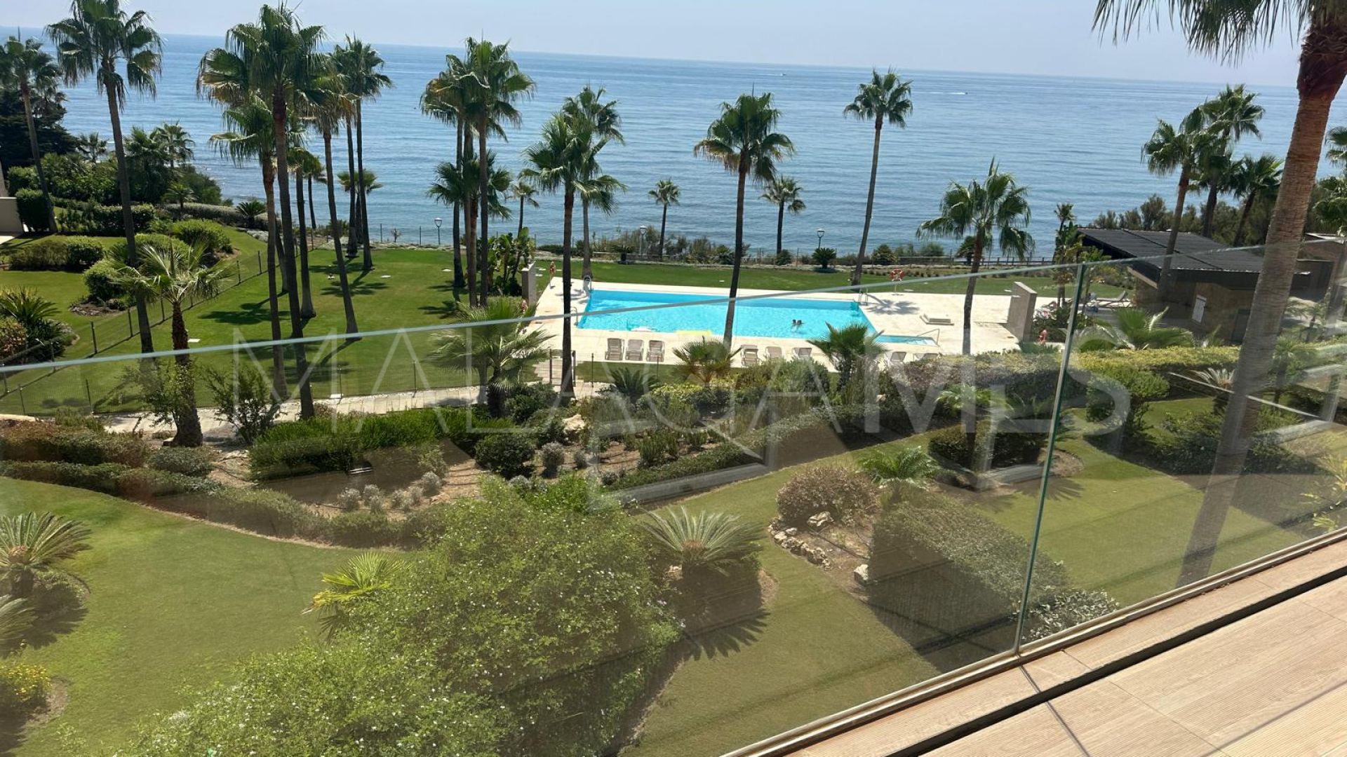3 bedrooms duplex penthouse for sale in Estepona