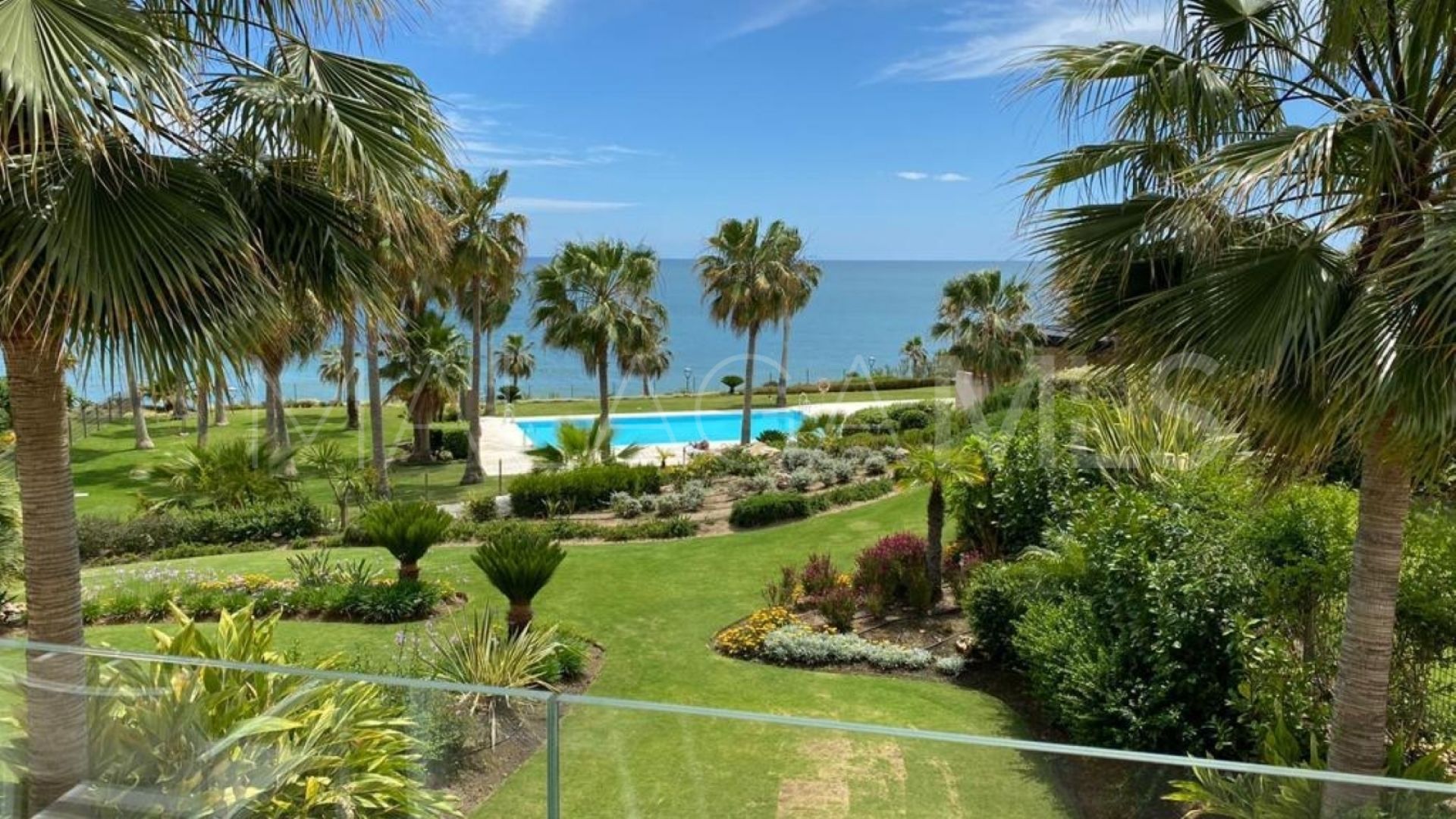 3 bedrooms duplex penthouse for sale in Estepona