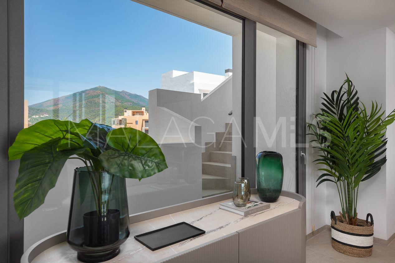 For sale penthouse in Benahavis