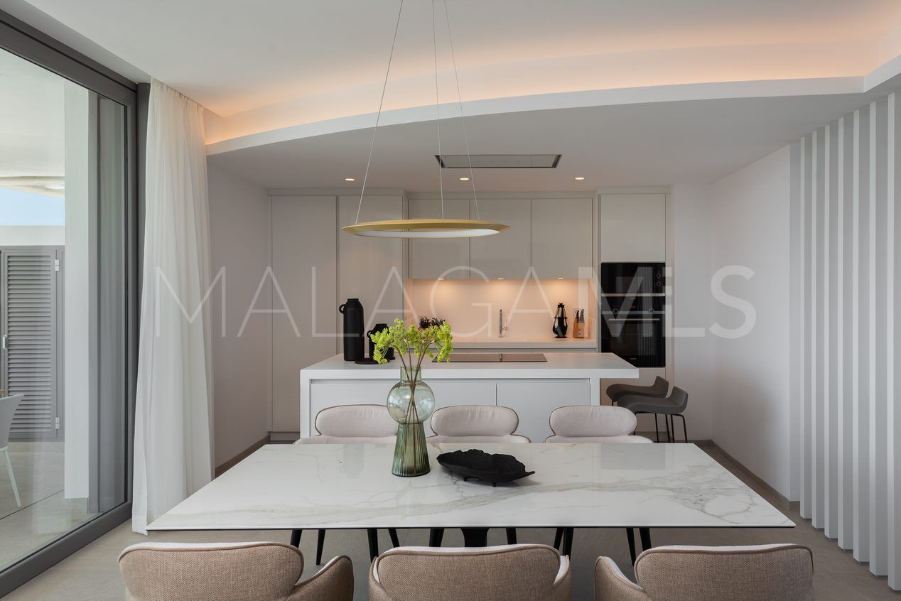 For sale penthouse in Benahavis