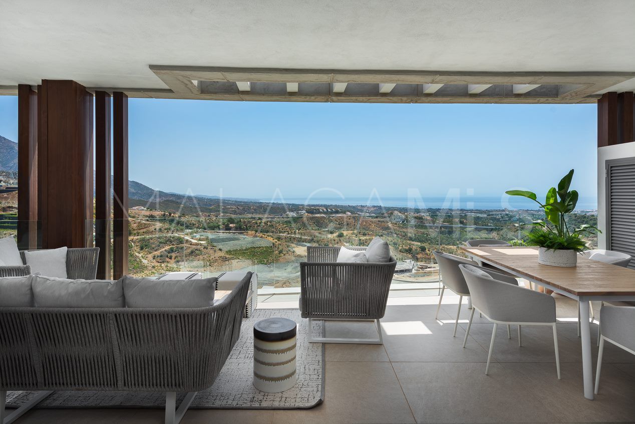 For sale penthouse in Benahavis