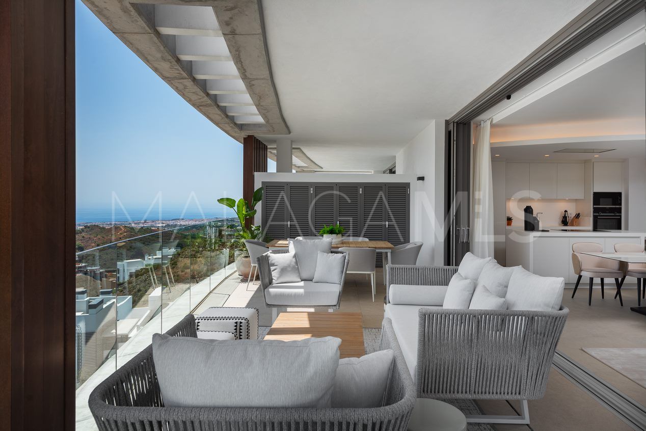 For sale penthouse in Benahavis