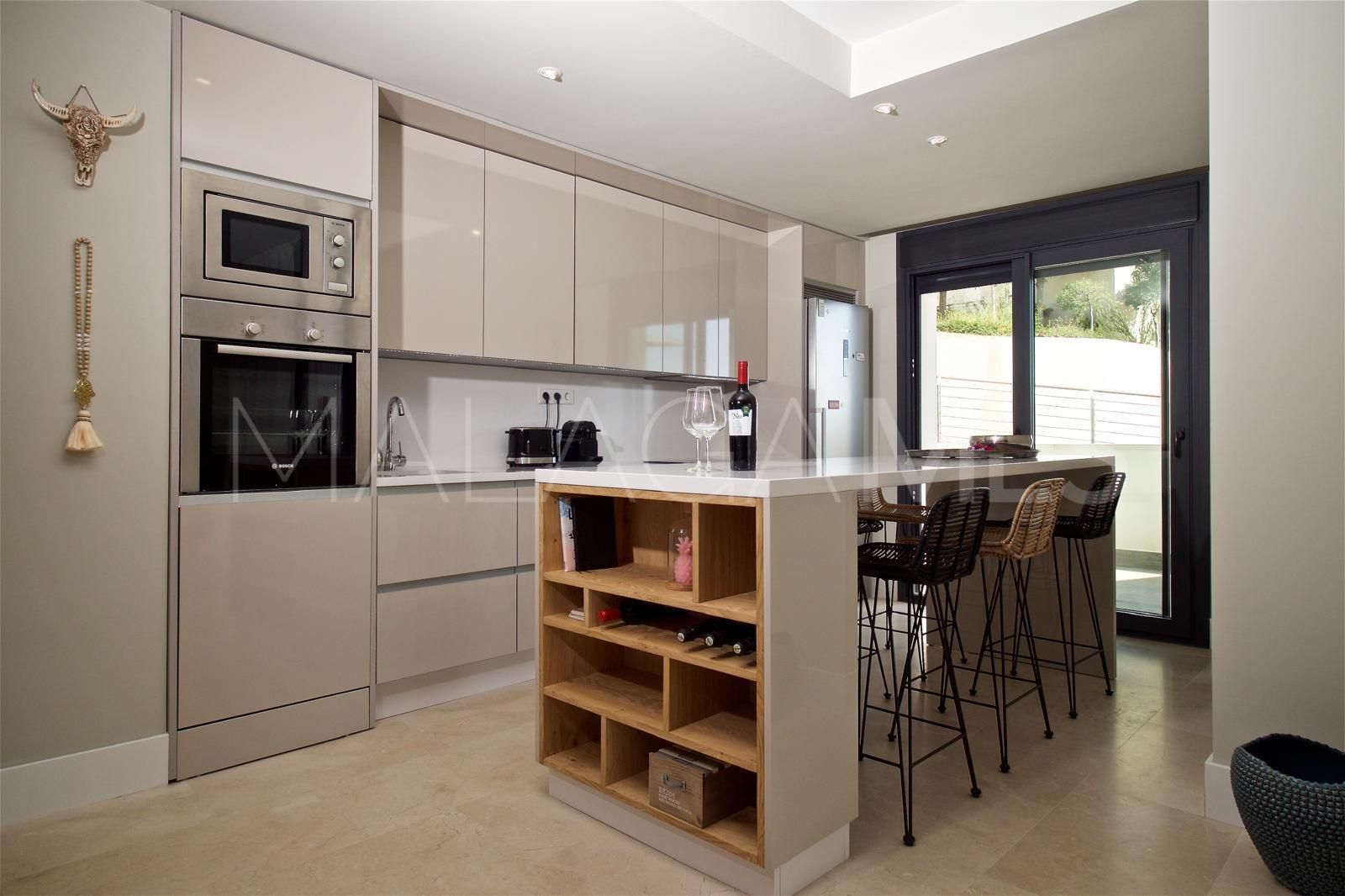 2 bedrooms apartment in Estepona for sale