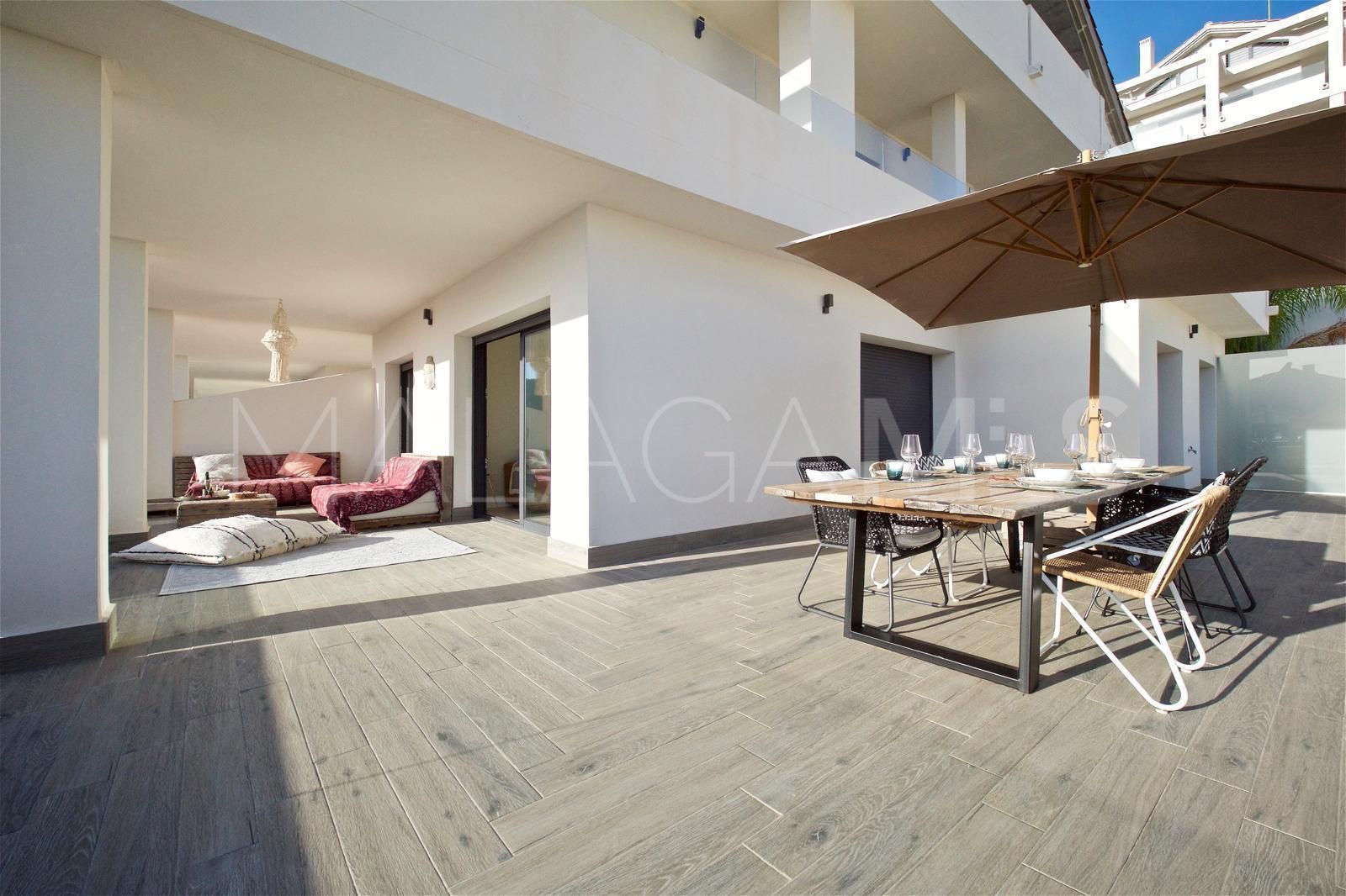 2 bedrooms apartment in Estepona for sale