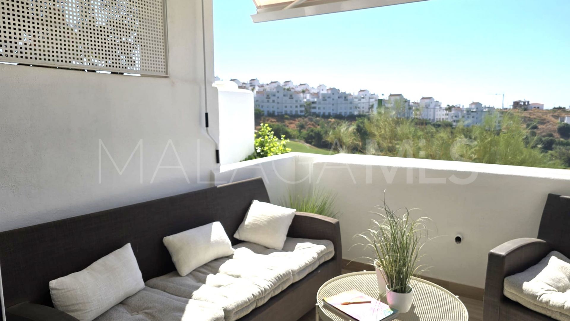 Buy Estepona apartment