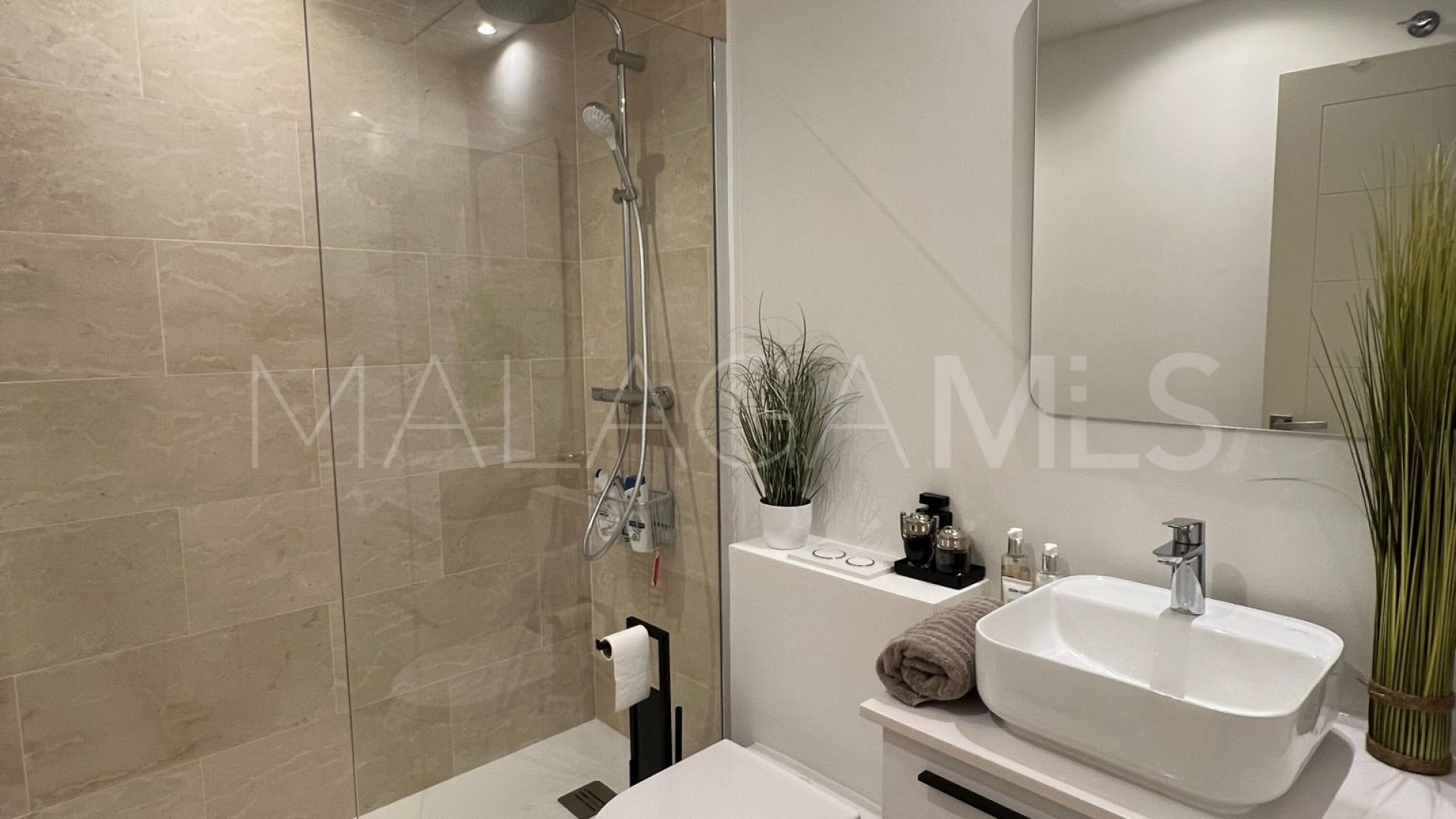 Buy Estepona apartment