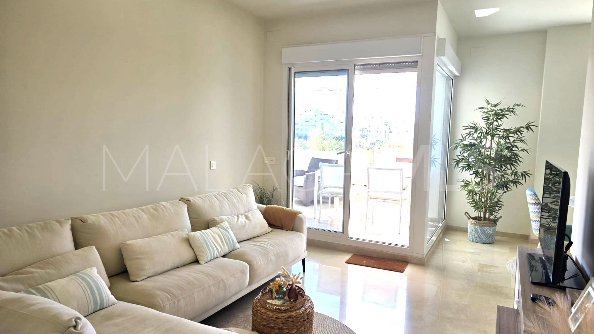 Buy Estepona apartment