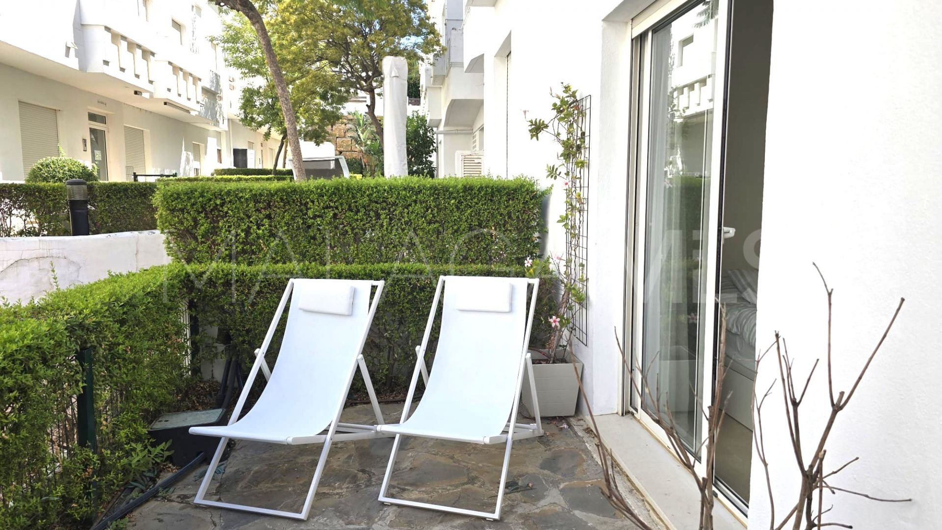 Buy Estepona apartment