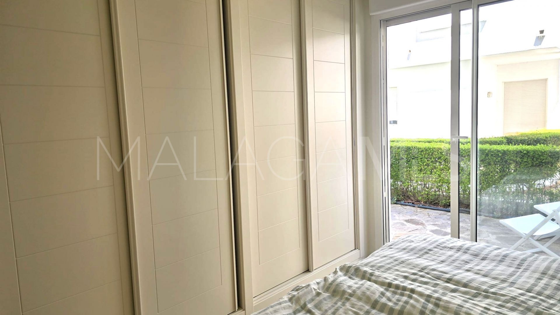 Buy Estepona apartment