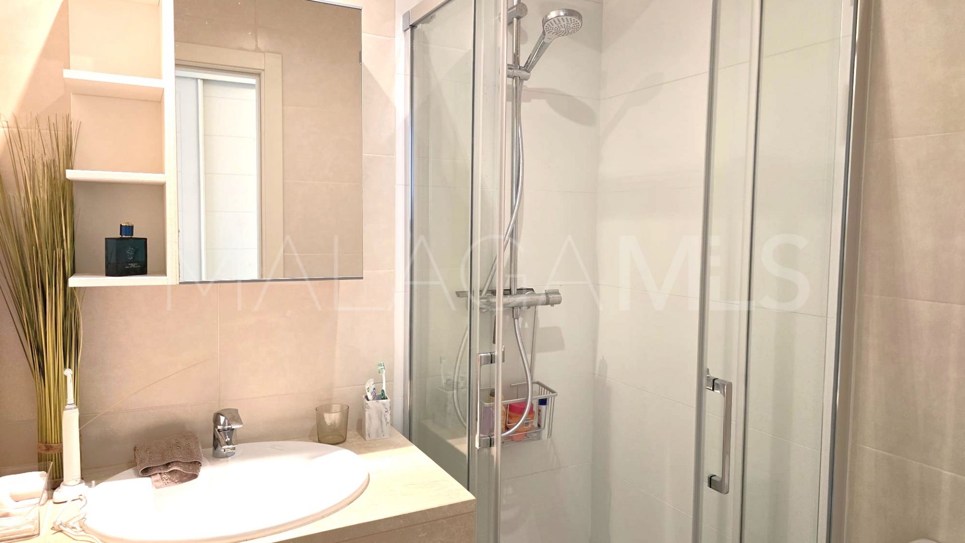 Buy Estepona apartment
