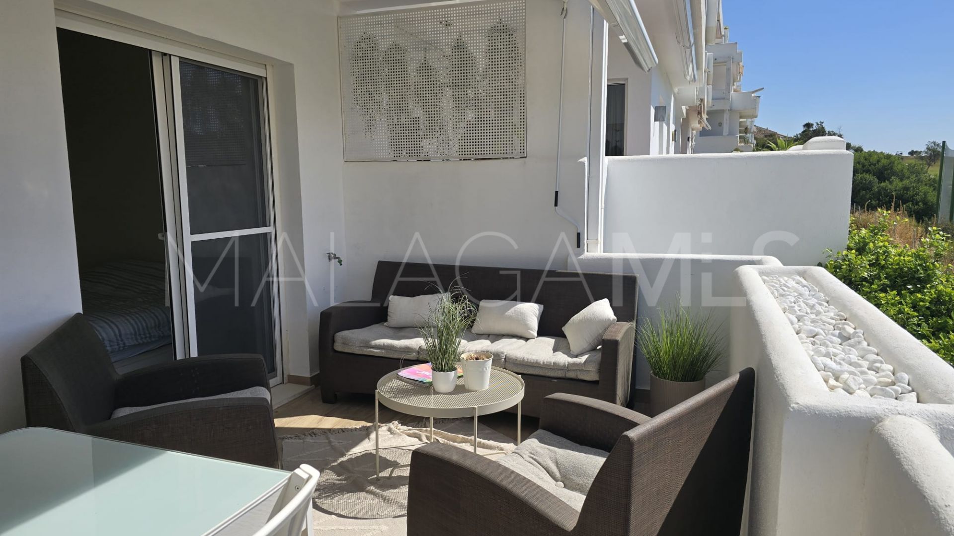 Buy Estepona apartment